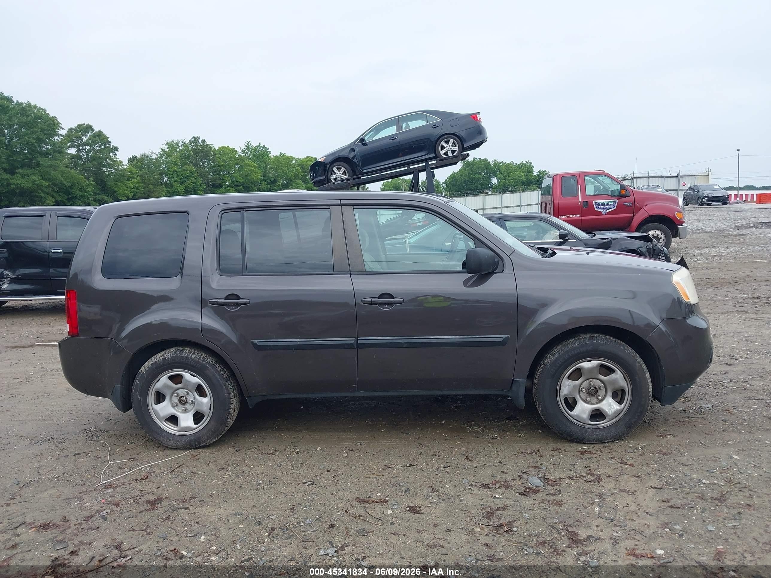 2015 Honda Pilot Lx Gray vin: 5FNYF4H27FB018018