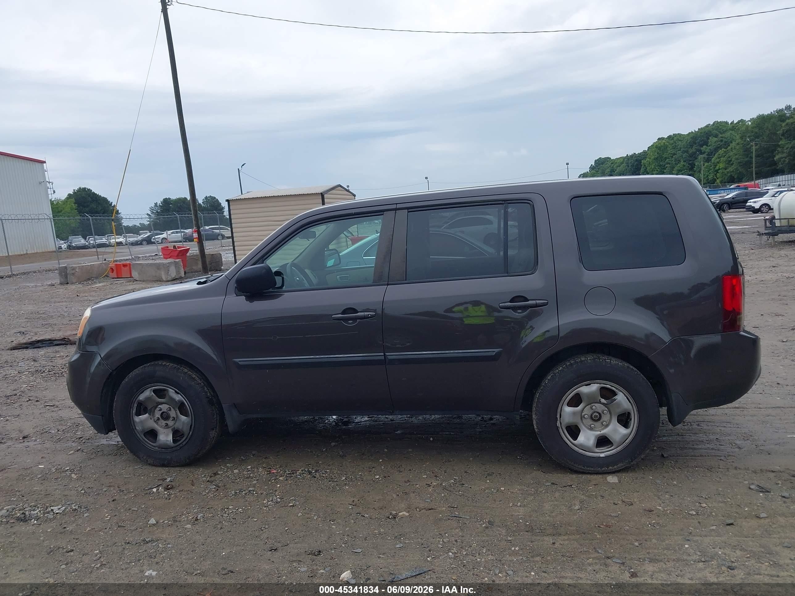 2015 Honda Pilot Lx Gray vin: 5FNYF4H27FB018018