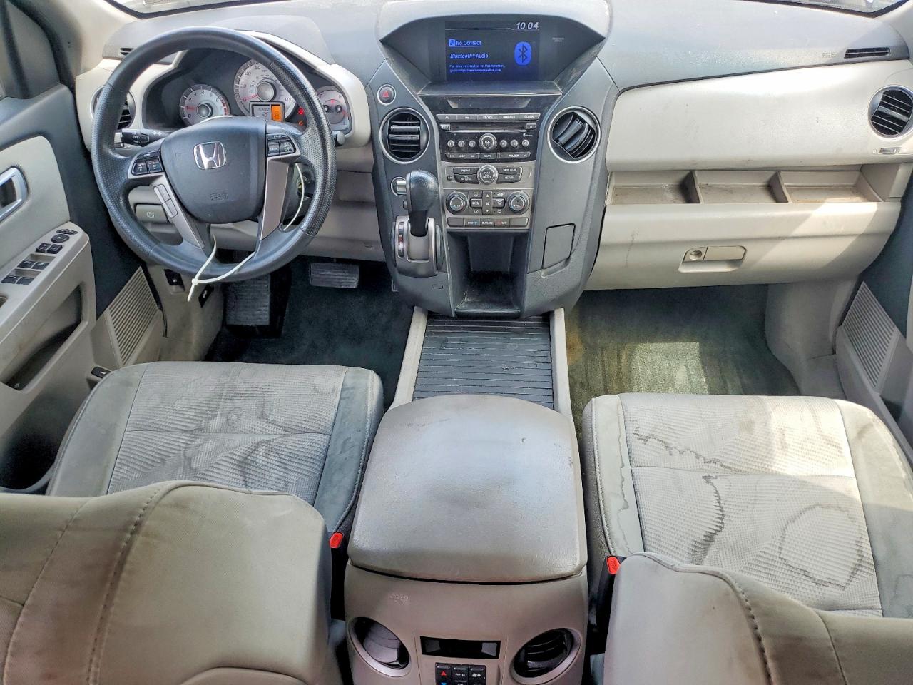 2015 Honda Pilot Lx Silver vin: 5FNYF4H27FB021954