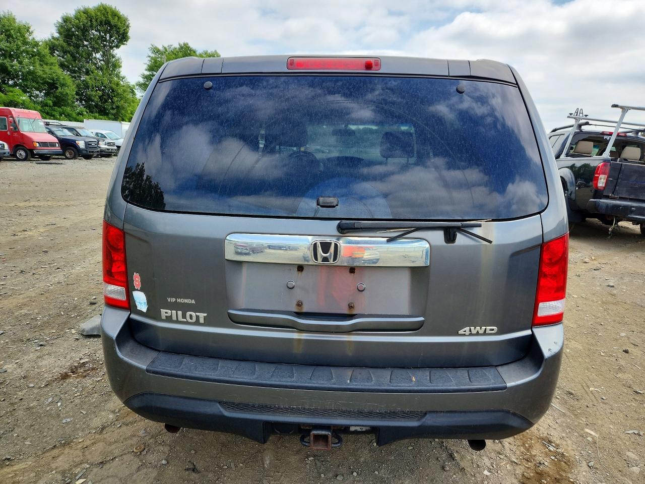 2012 Honda Pilot Gray vin: 5FNYF4H28CB039472