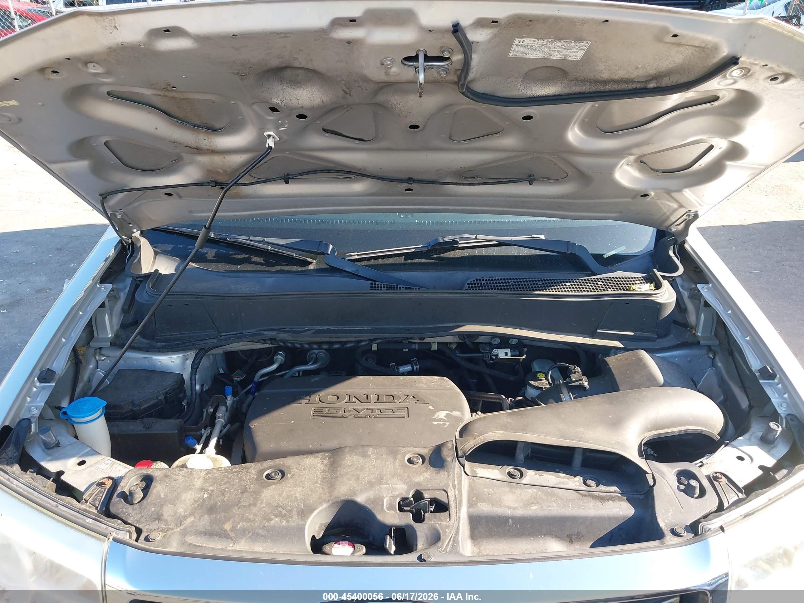 2014 Honda Pilot Lx Серебряный vin: 5FNYF4H28EB043458