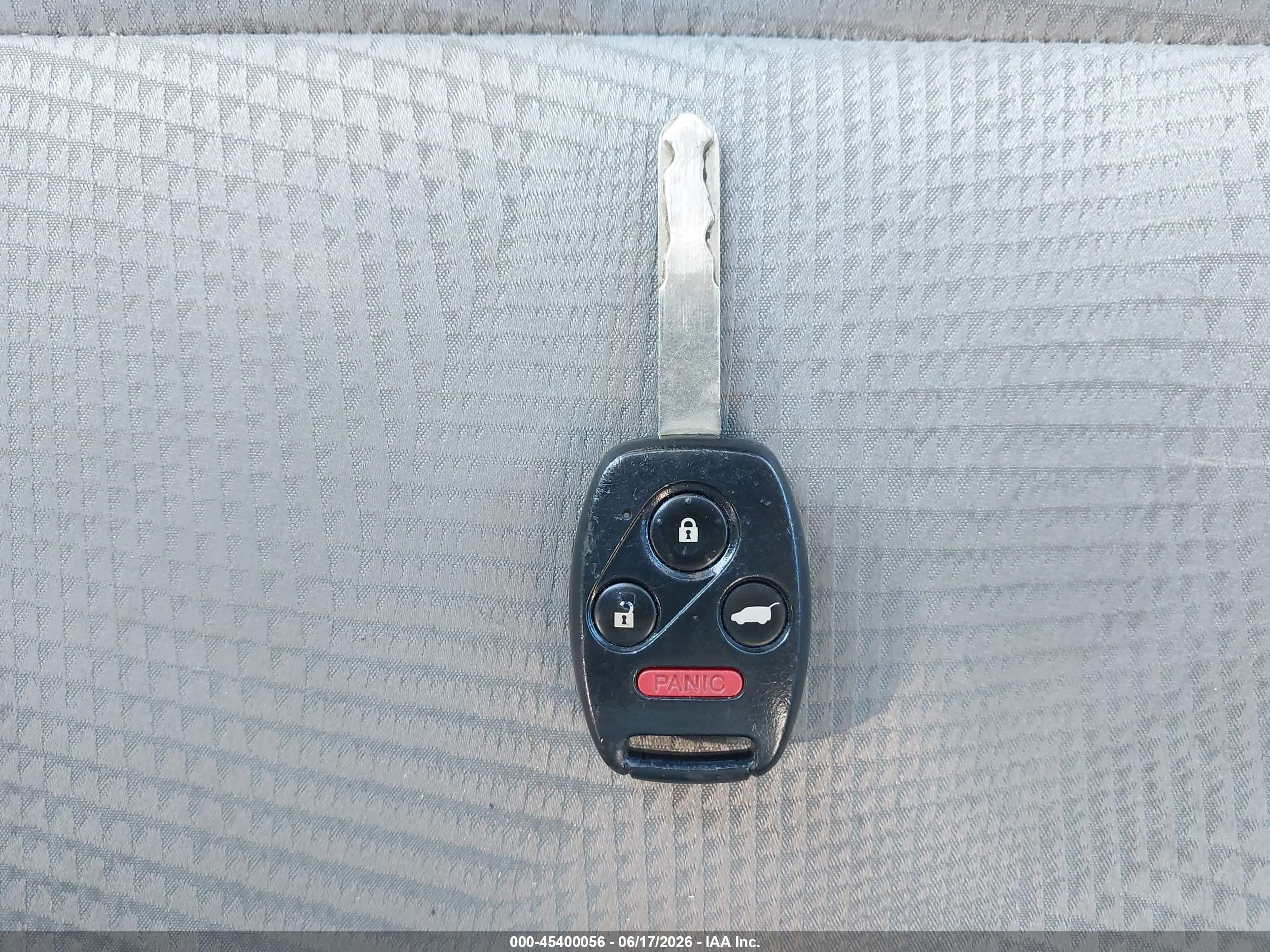 2014 Honda Pilot Lx Серебряный vin: 5FNYF4H28EB043458