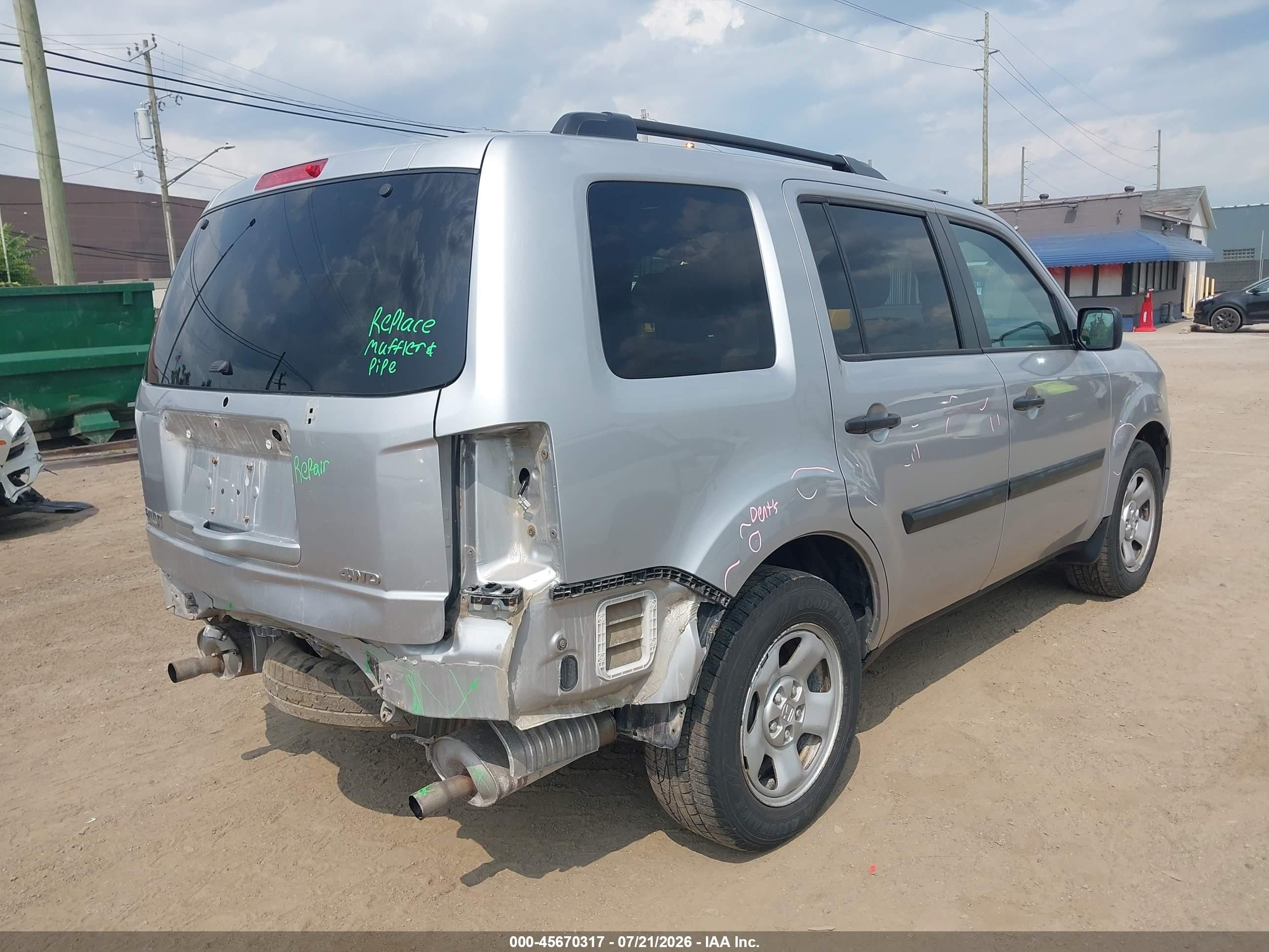 2015 Honda Pilot Lx Серебряный vin: 5FNYF4H28FB013572