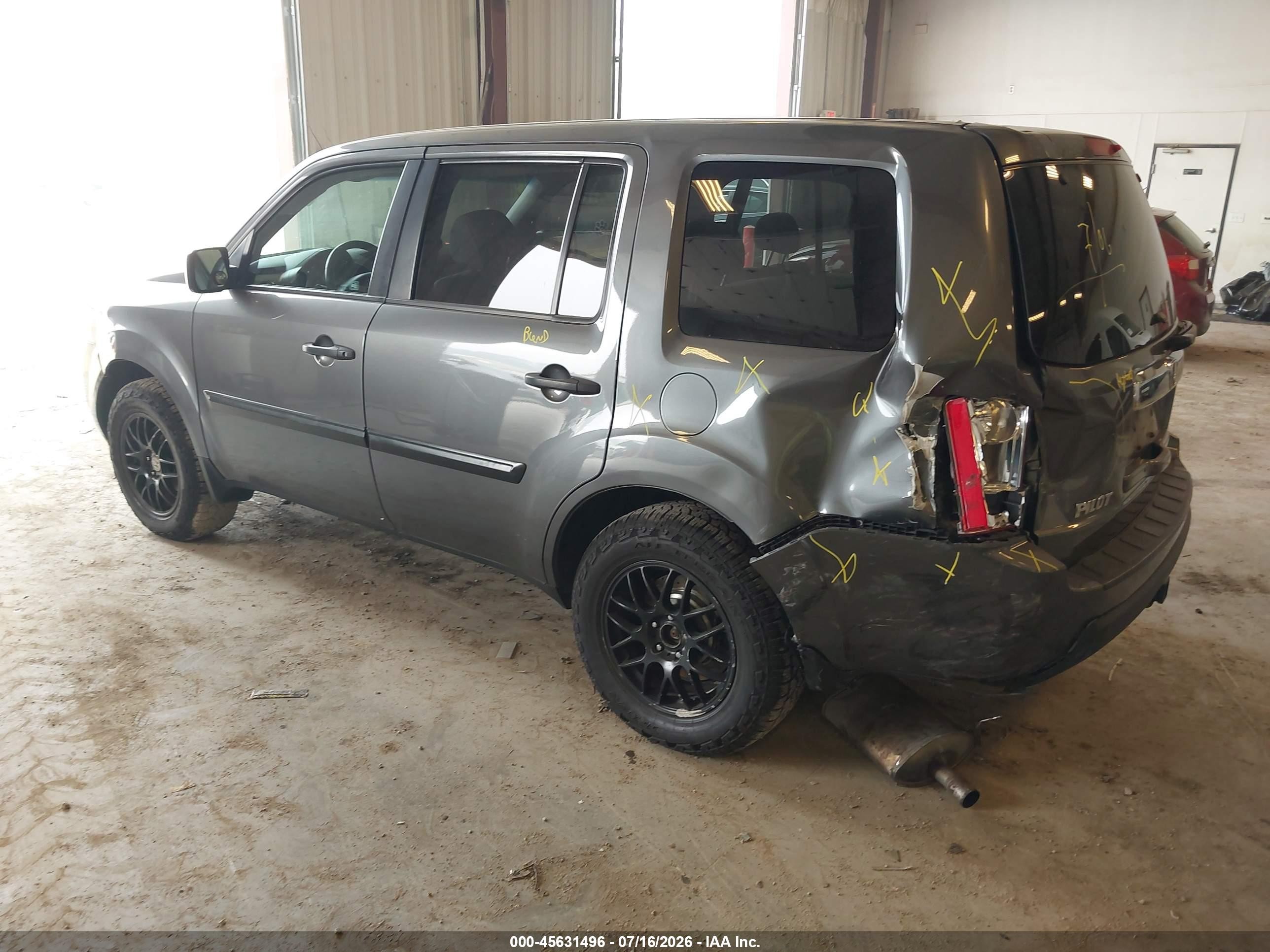 2011 Honda Pilot Lx Серый vin: 5FNYF4H29BB075380