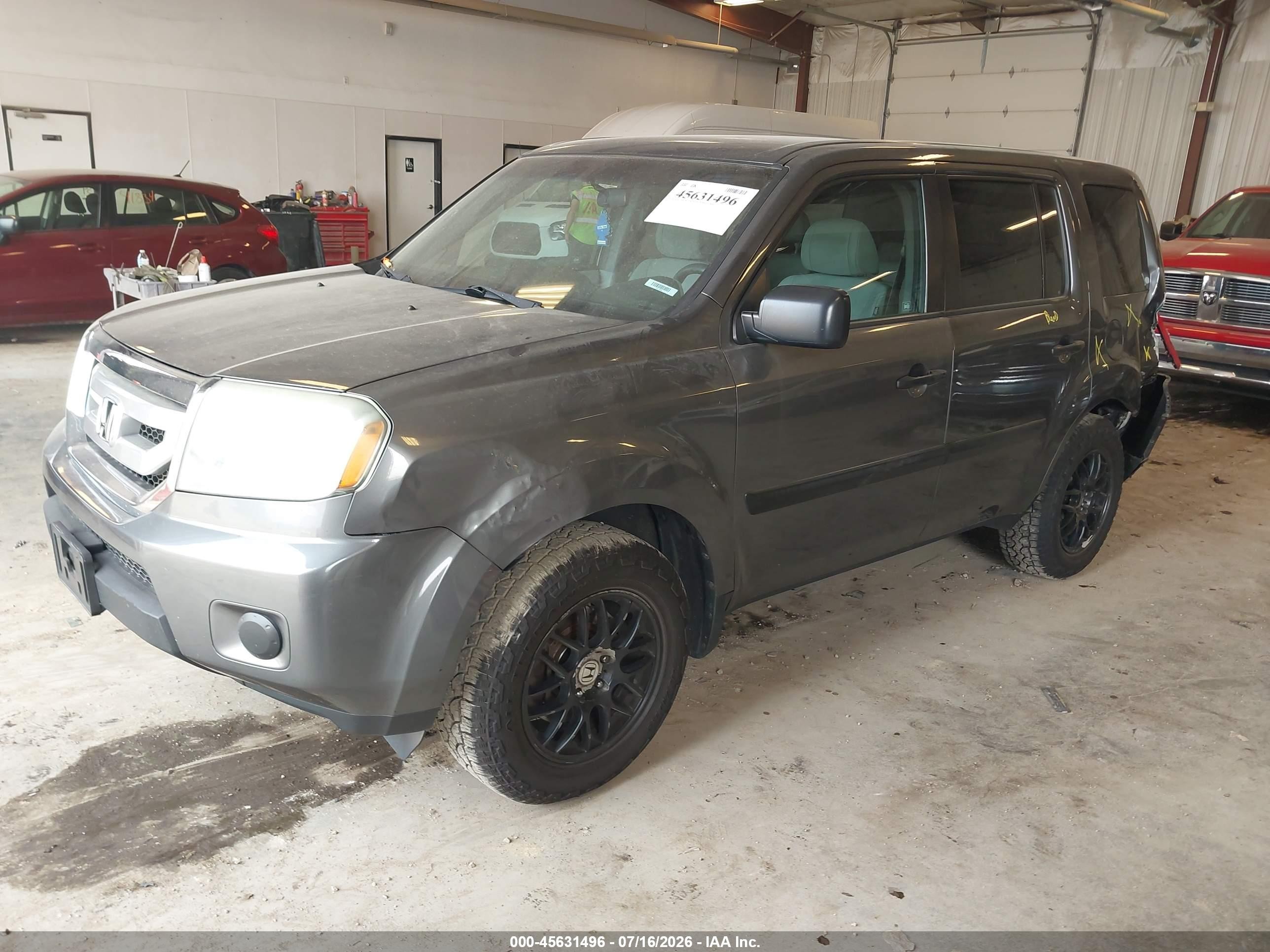 2011 Honda Pilot Lx Серый vin: 5FNYF4H29BB075380