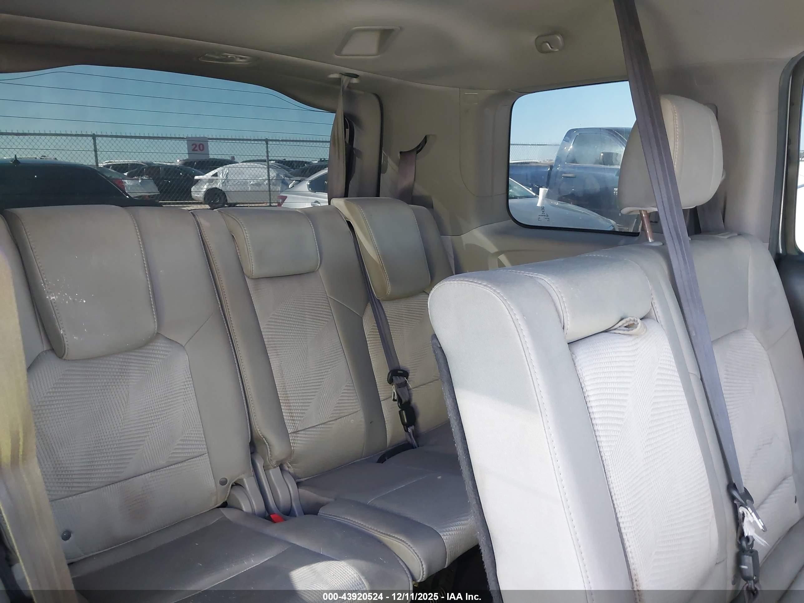 2012 Honda Pilot Lx Gray vin: 5FNYF4H29CB036743