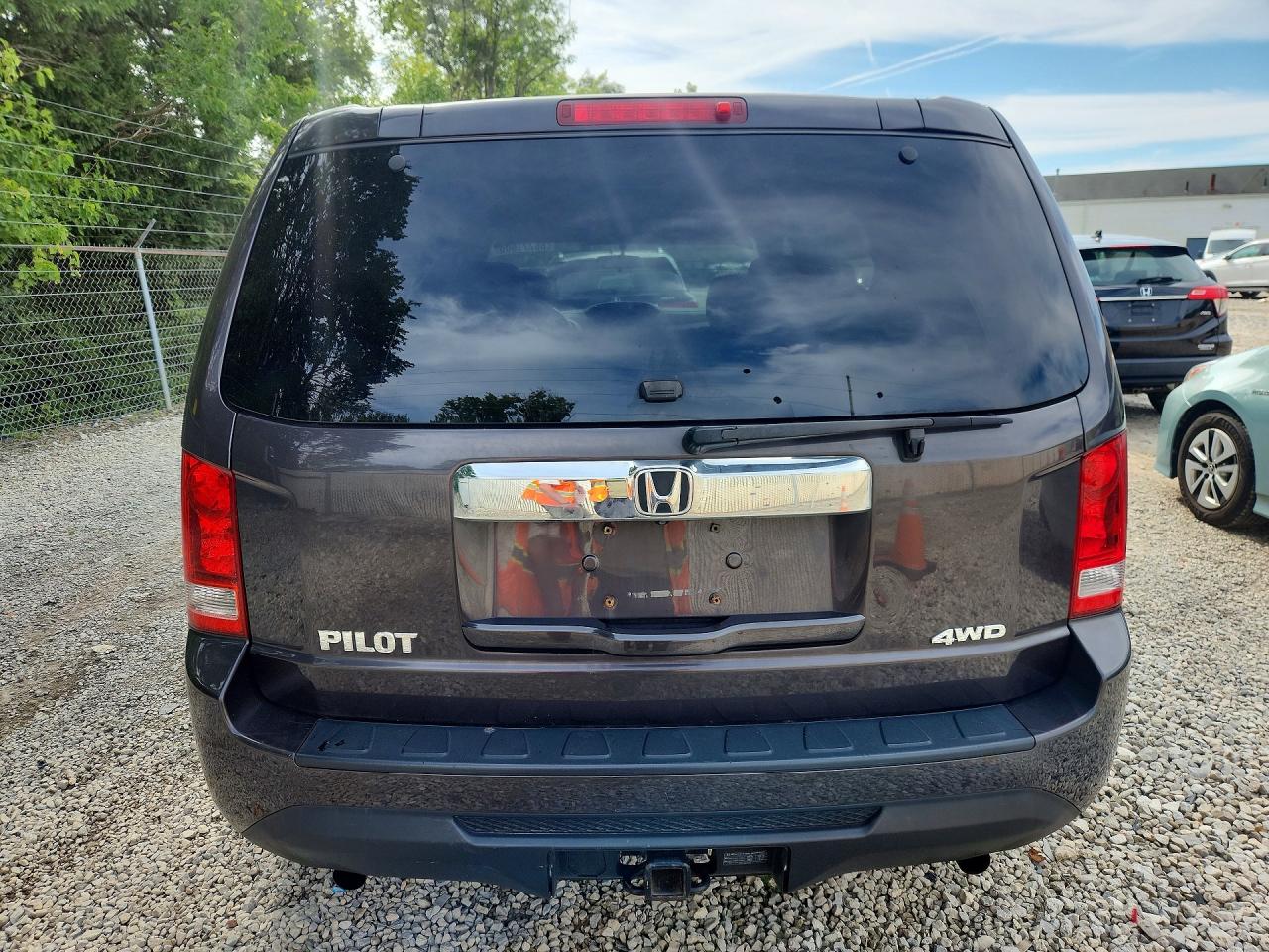 2013 Honda Pilot Lx Charcoal vin: 5FNYF4H29DB024559