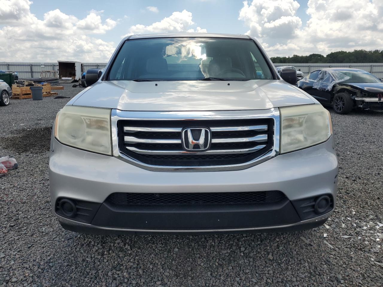 2013 Honda Pilot Lx Silver vin: 5FNYF4H29DB030815