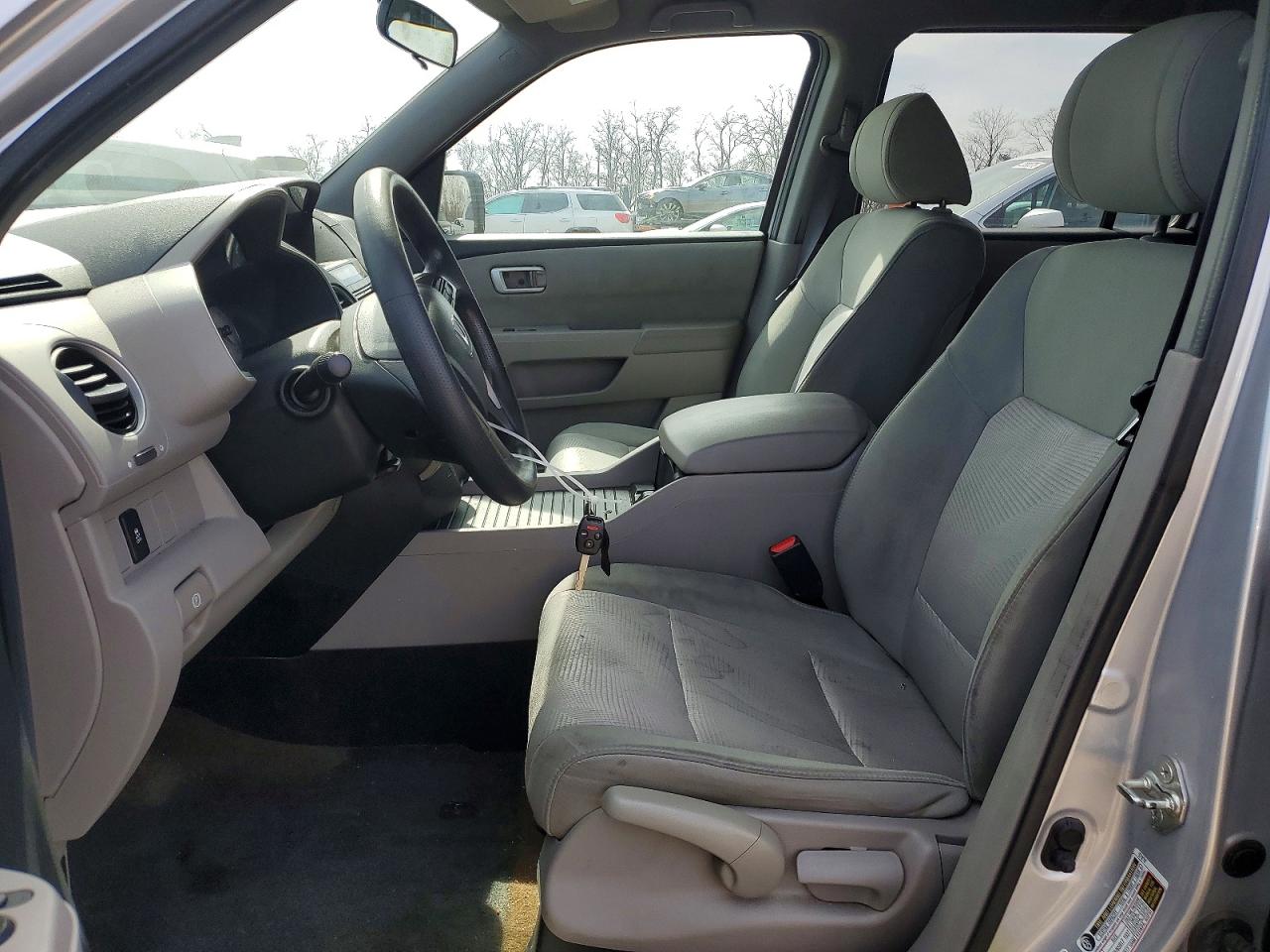 2013 Honda Pilot Lx Silver vin: 5FNYF4H29DB038834