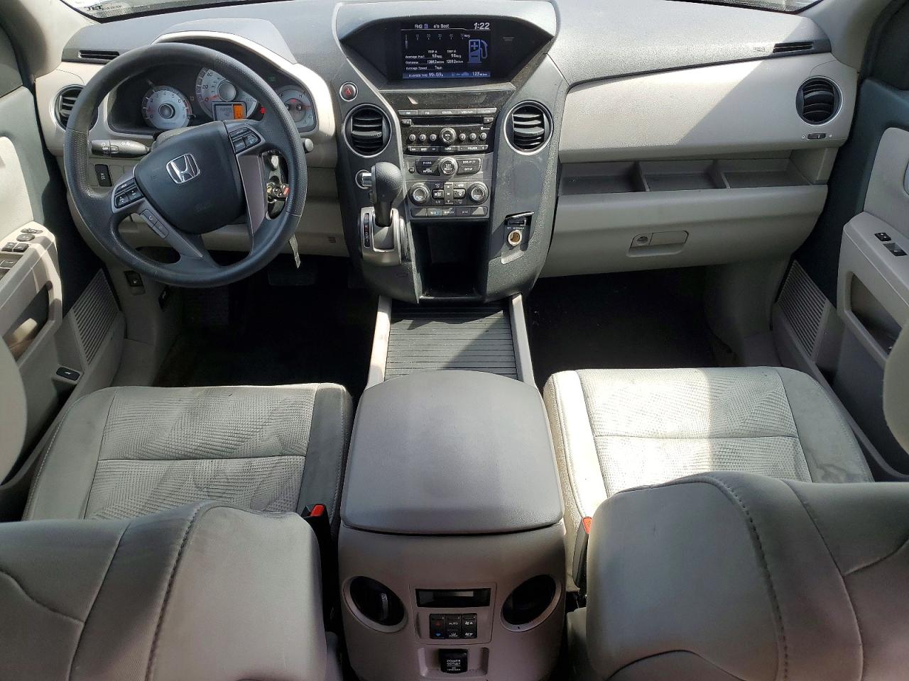 2013 Honda Pilot Lx Silver vin: 5FNYF4H29DB038834