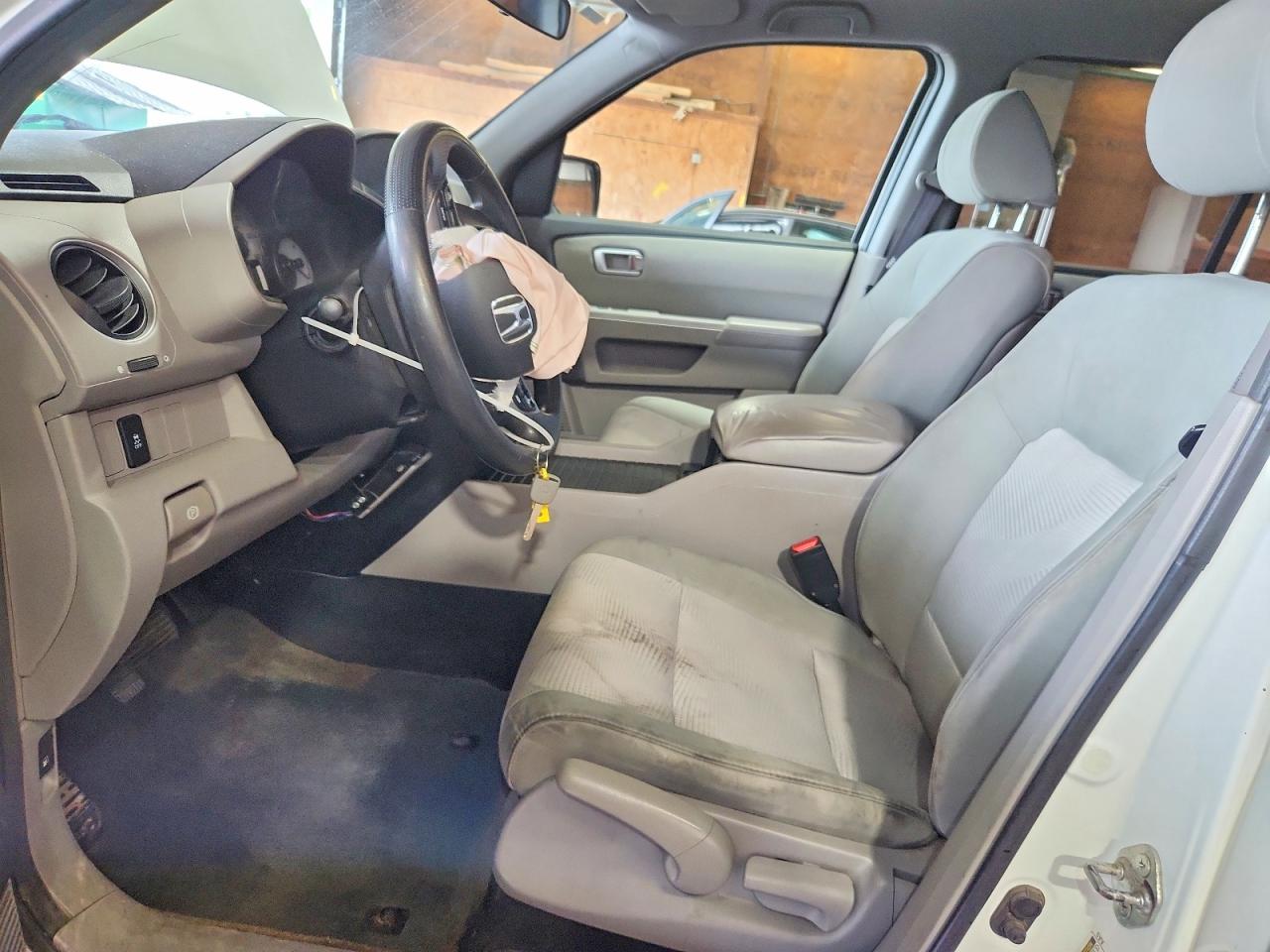 2013 Honda Pilot Lx White vin: 5FNYF4H29DB055679