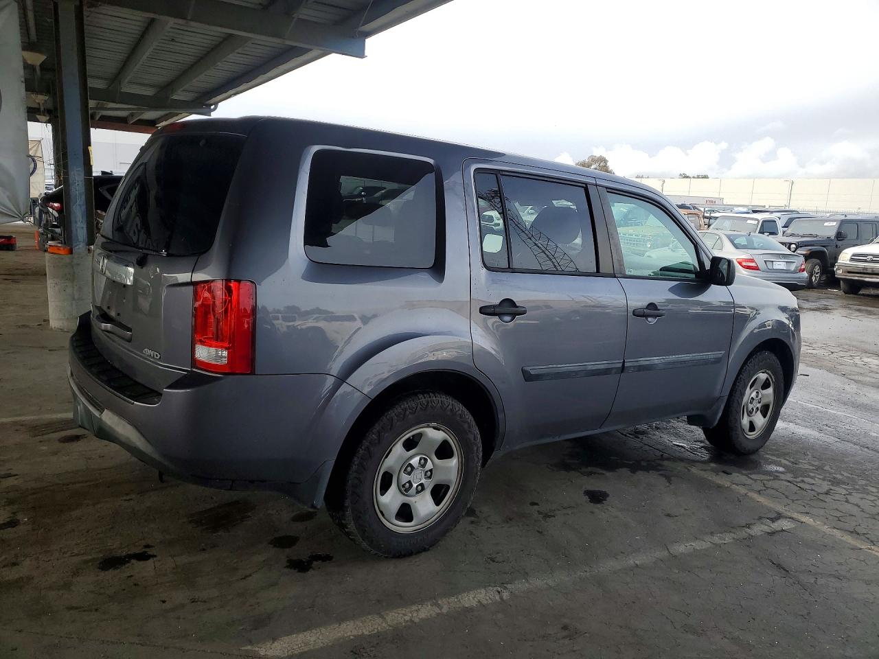 2015 Honda Pilot Lx Gray vin: 5FNYF4H29FB075983