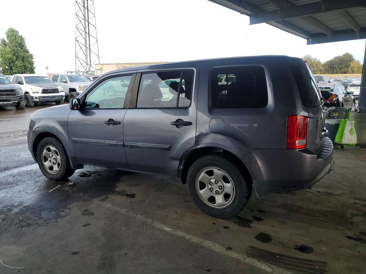 2015 Honda Pilot Lx Gray vin: 5FNYF4H29FB075983