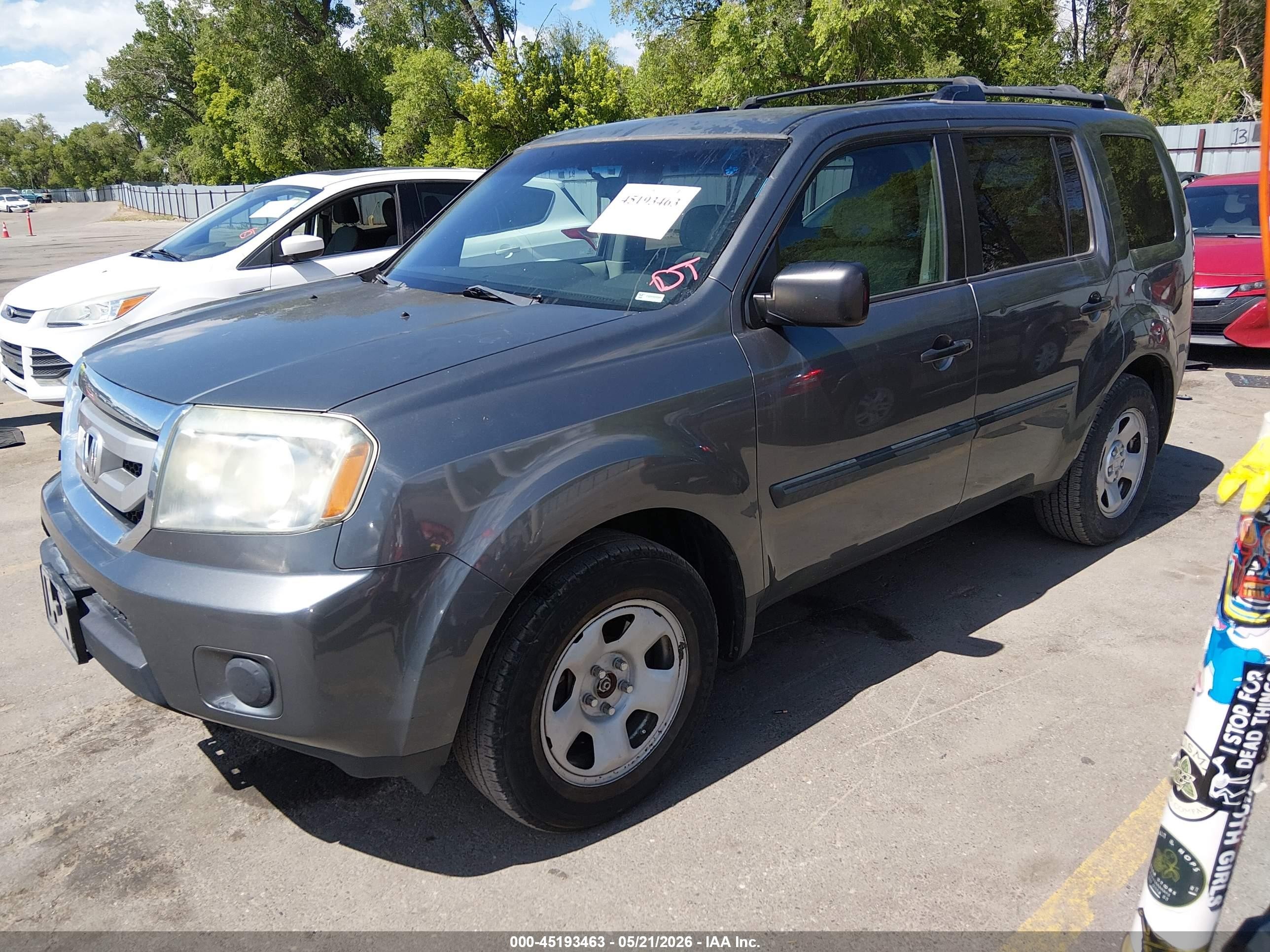 2010 Honda Pilot Lx Gray vin: 5FNYF4H2XAB037428