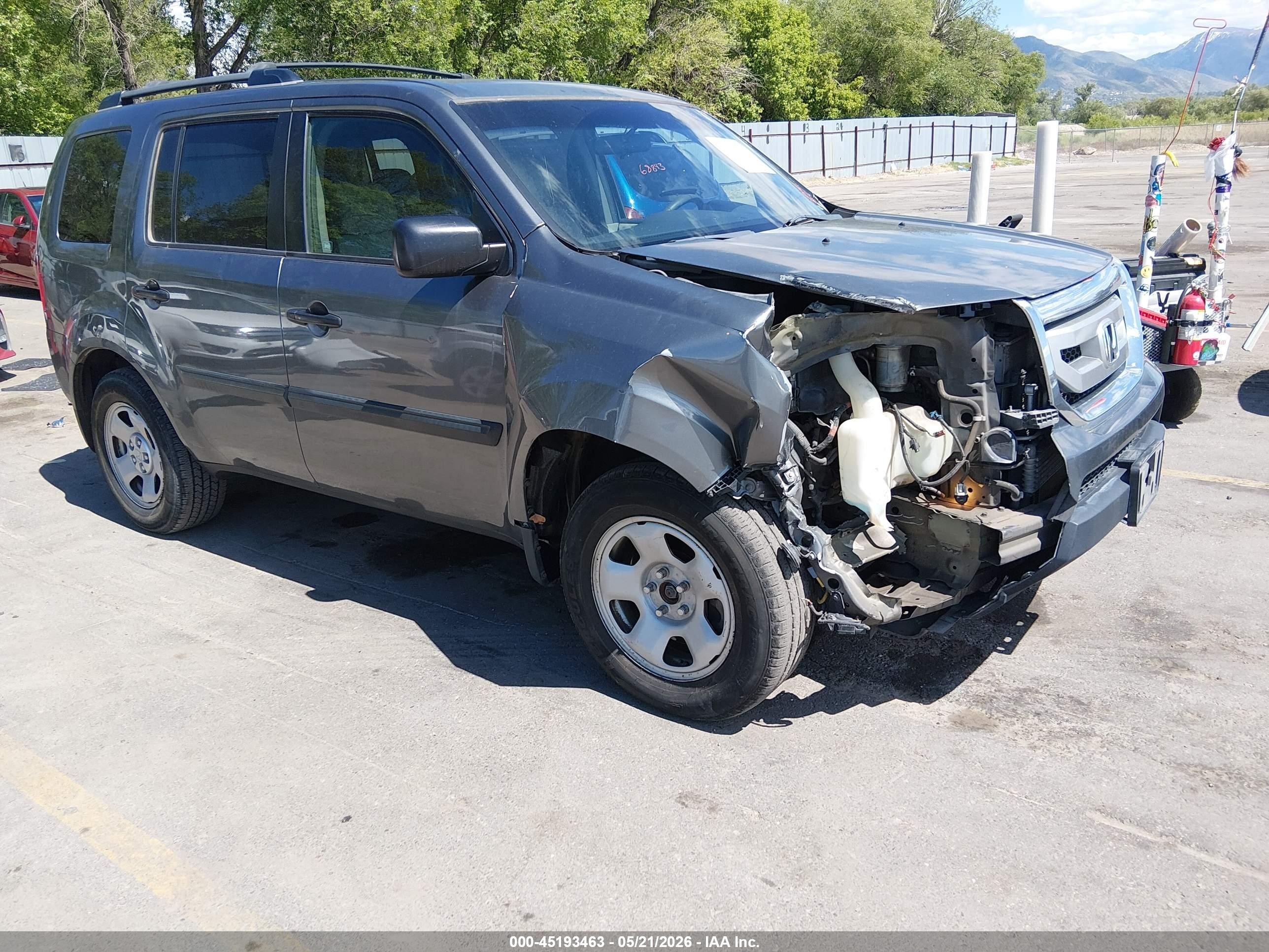 2010 Honda Pilot Lx Серый vin: 5FNYF4H2XAB037428