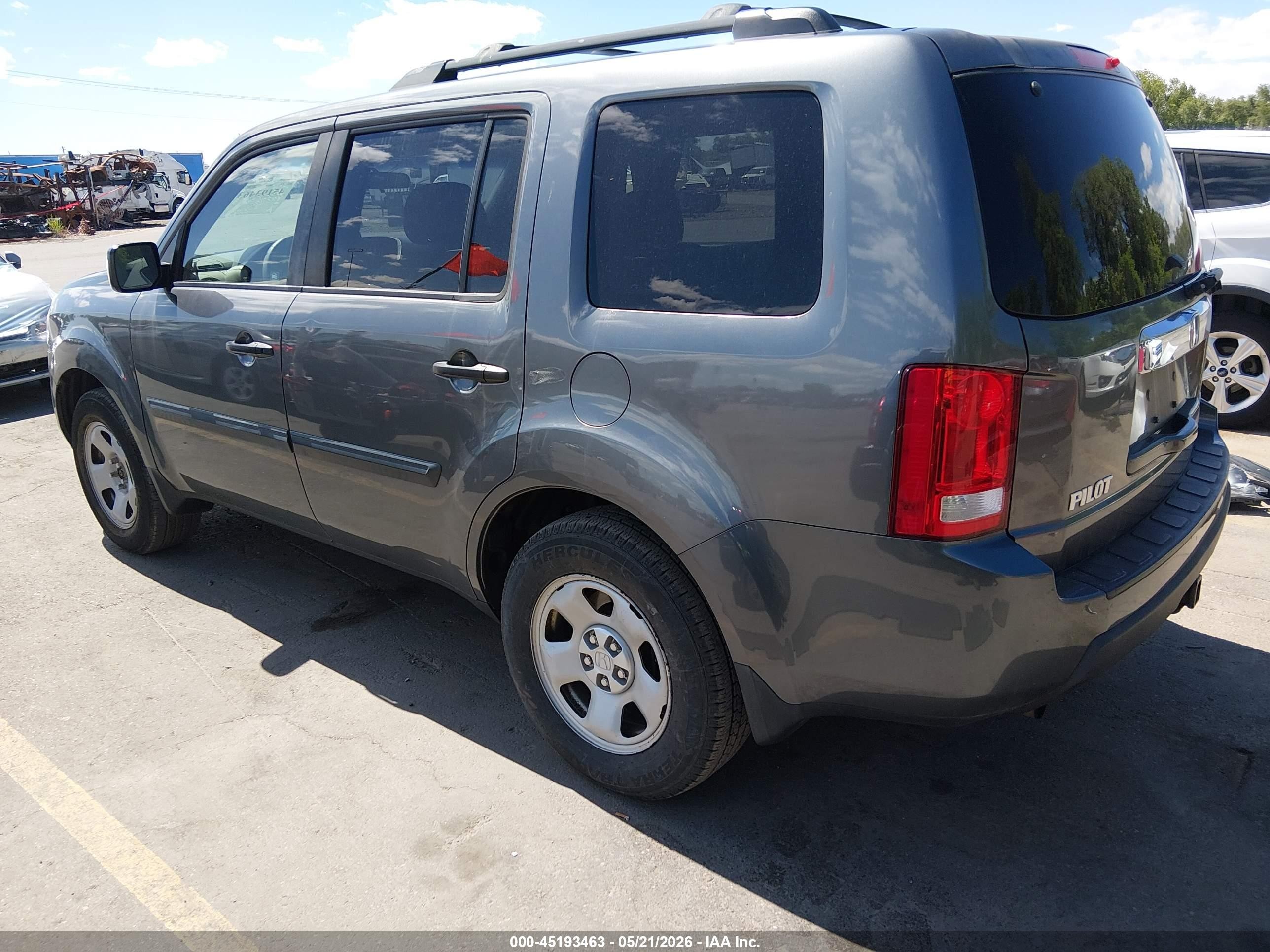 2010 Honda Pilot Lx Gray vin: 5FNYF4H2XAB037428