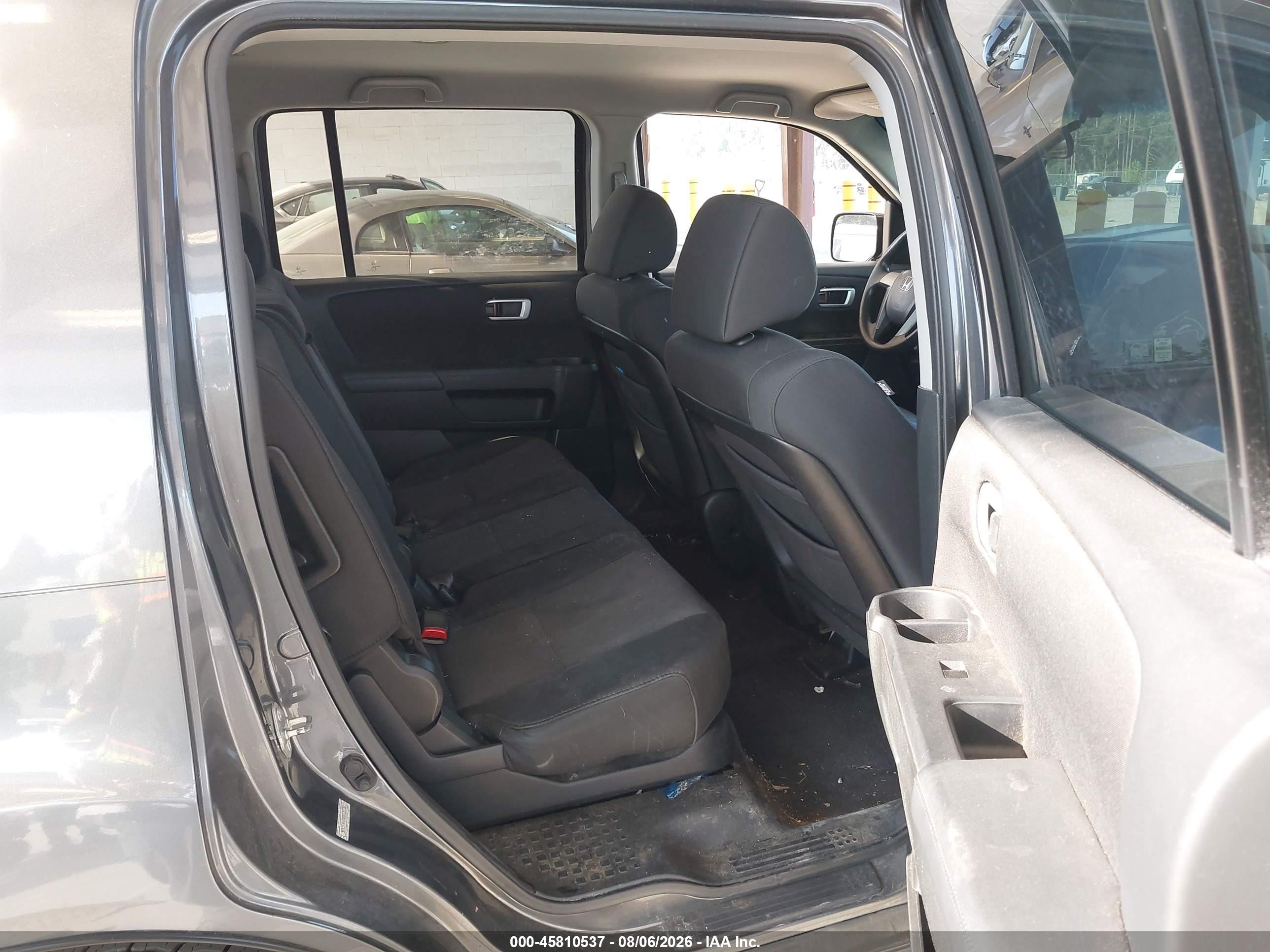 2011 Honda Pilot Lx Серый vin: 5FNYF4H2XBB028732
