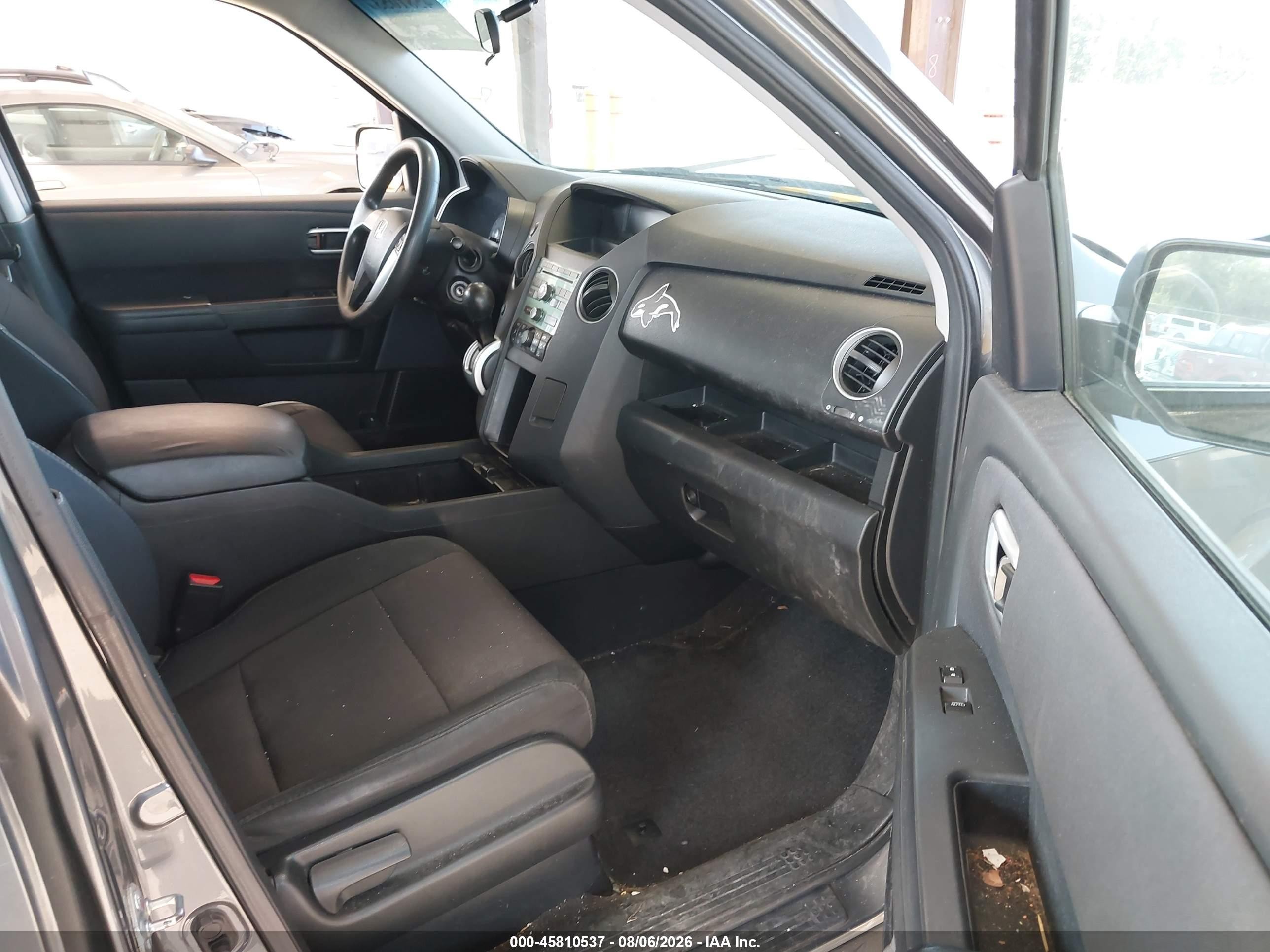 2011 Honda Pilot Lx Серый vin: 5FNYF4H2XBB028732