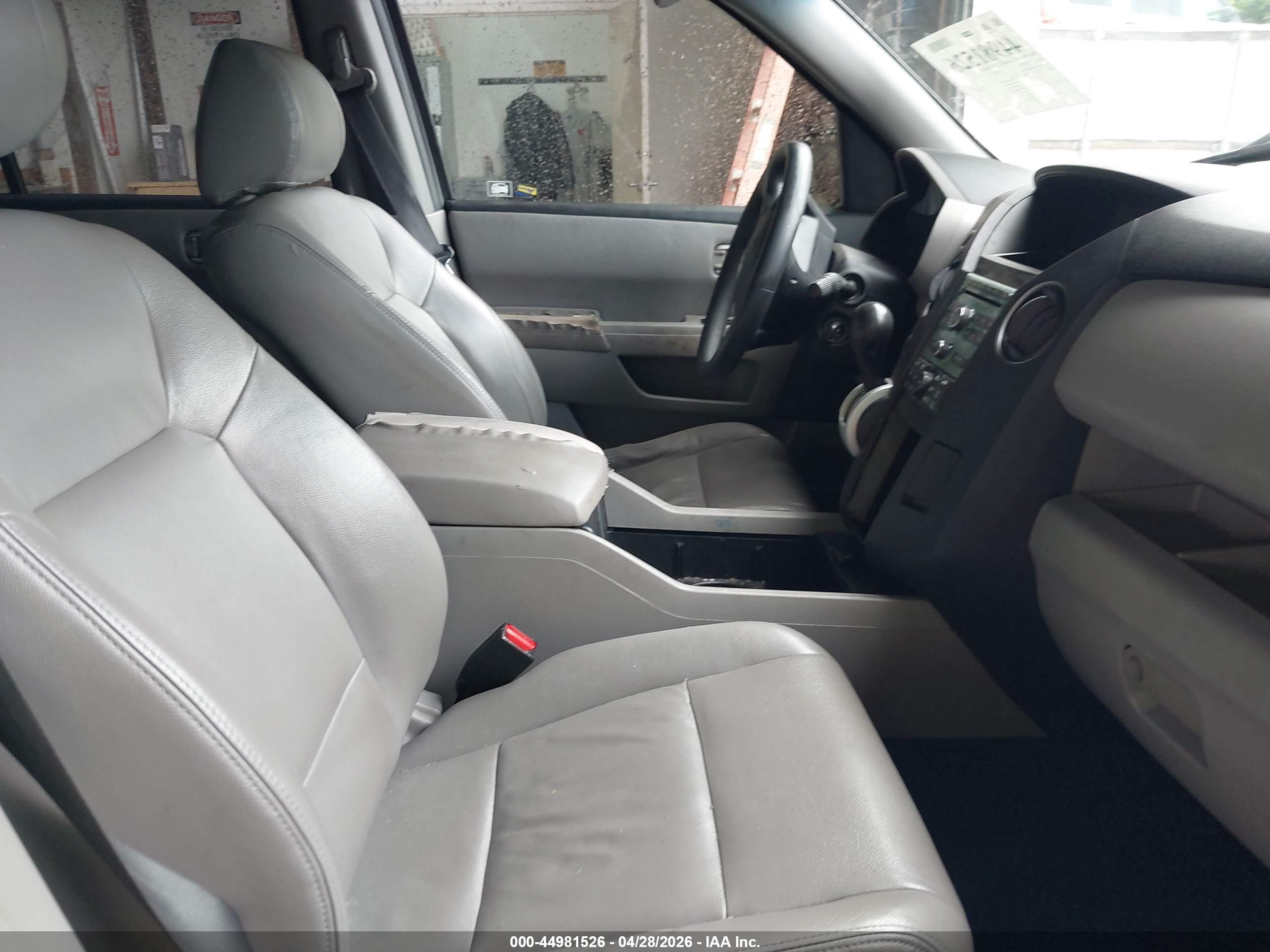 2011 Honda Pilot Lx Gray vin: 5FNYF4H2XBB051878