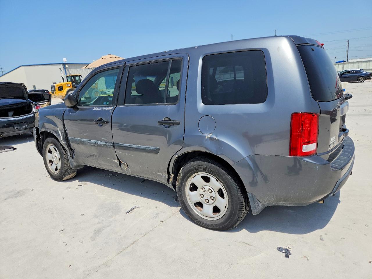 2011 Honda Pilot Lx Gray vin: 5FNYF4H2XBB078501