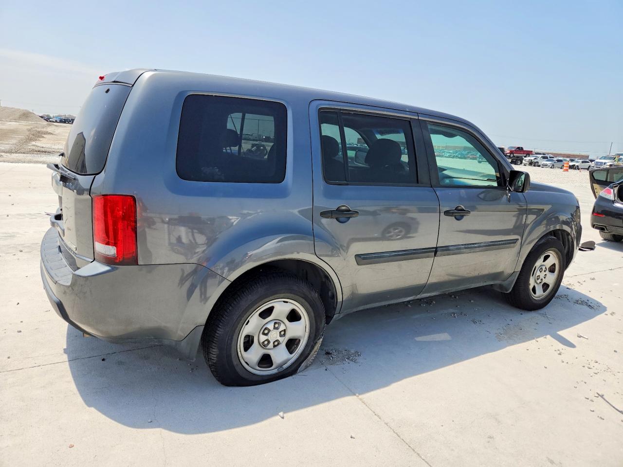 2011 Honda Pilot Lx Gray vin: 5FNYF4H2XBB078501