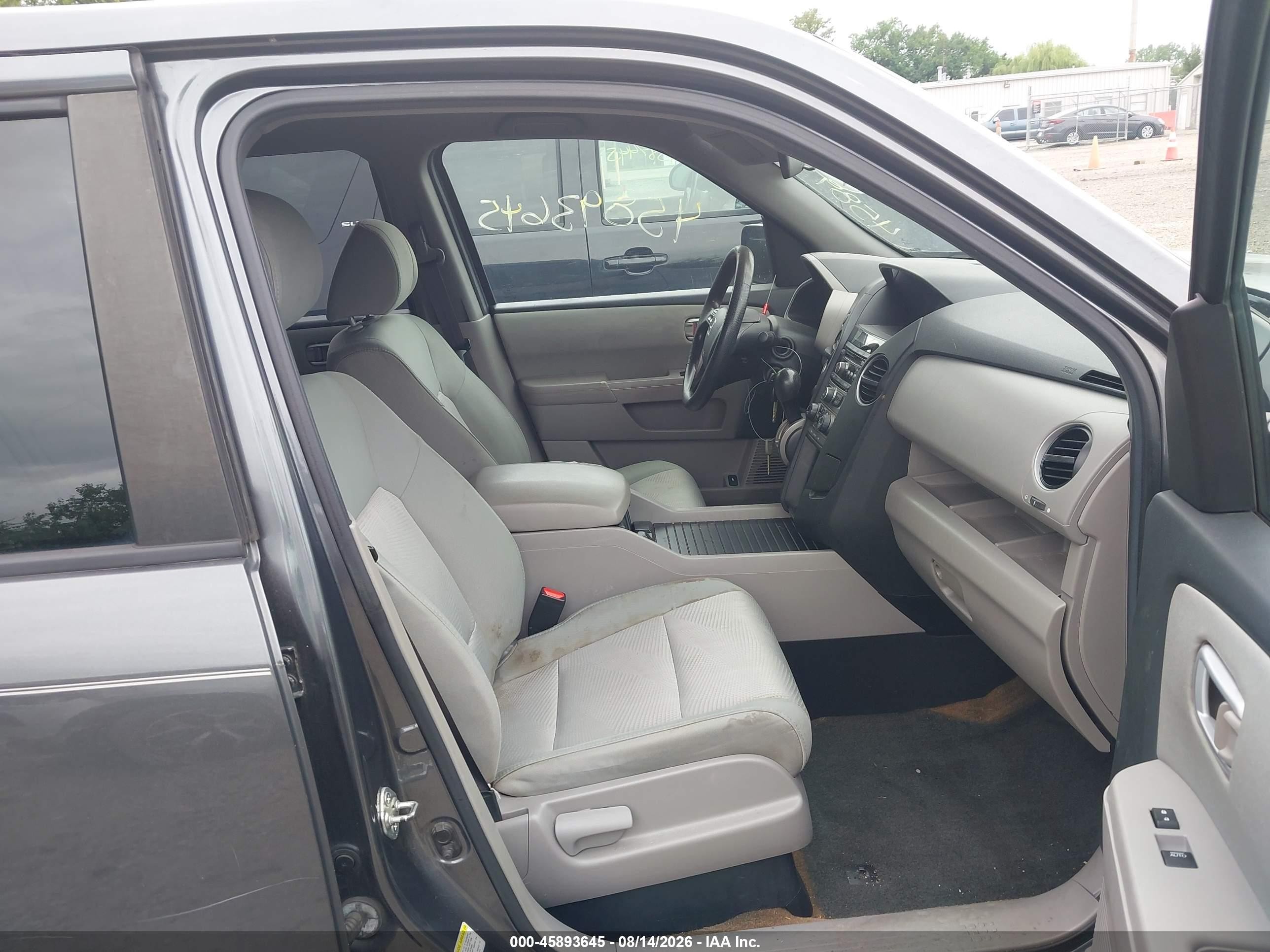 2013 Honda Pilot Lx Black vin: 5FNYF4H2XDB057831