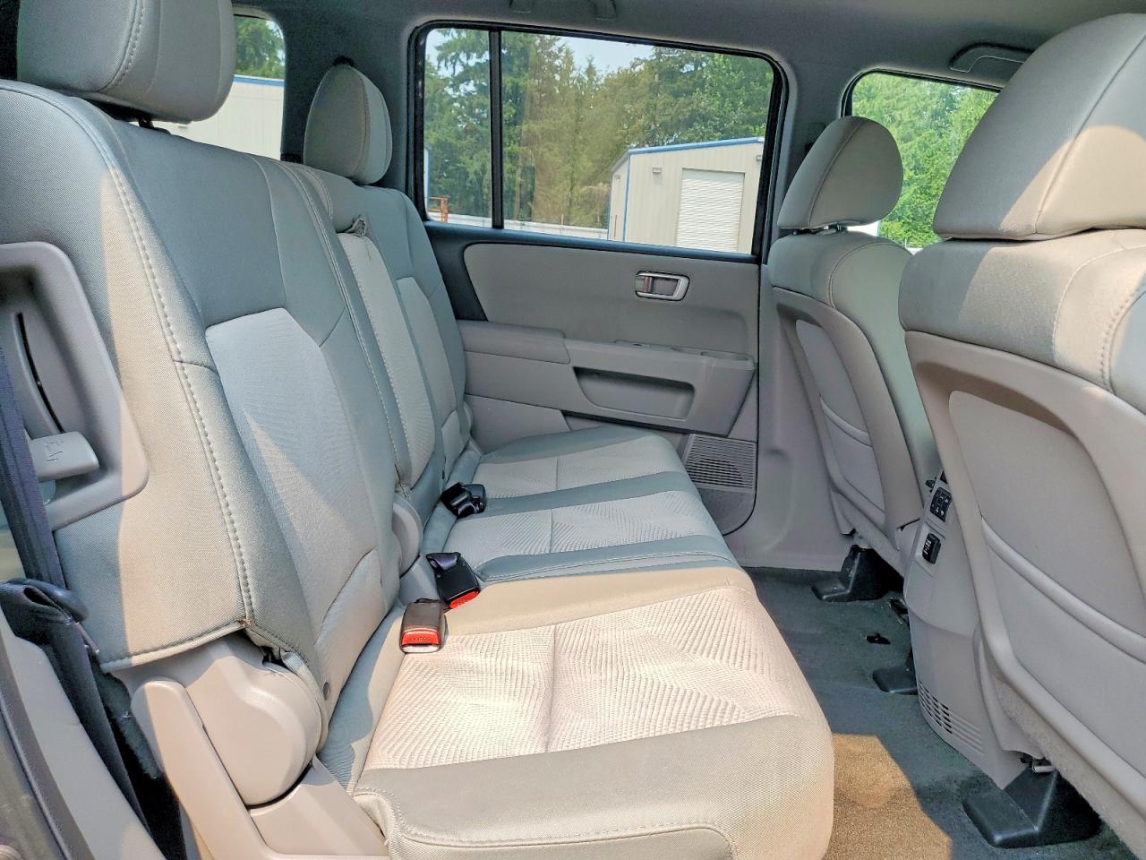 2014 Honda Pilot Lx Серый vin: 5FNYF4H2XEB011384