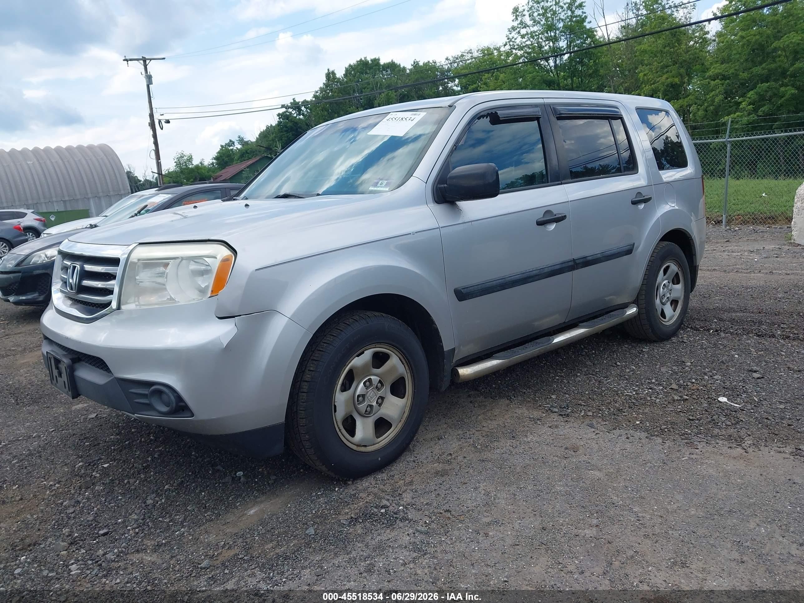 2015 Honda Pilot Lx Silver vin: 5FNYF4H2XFB020667