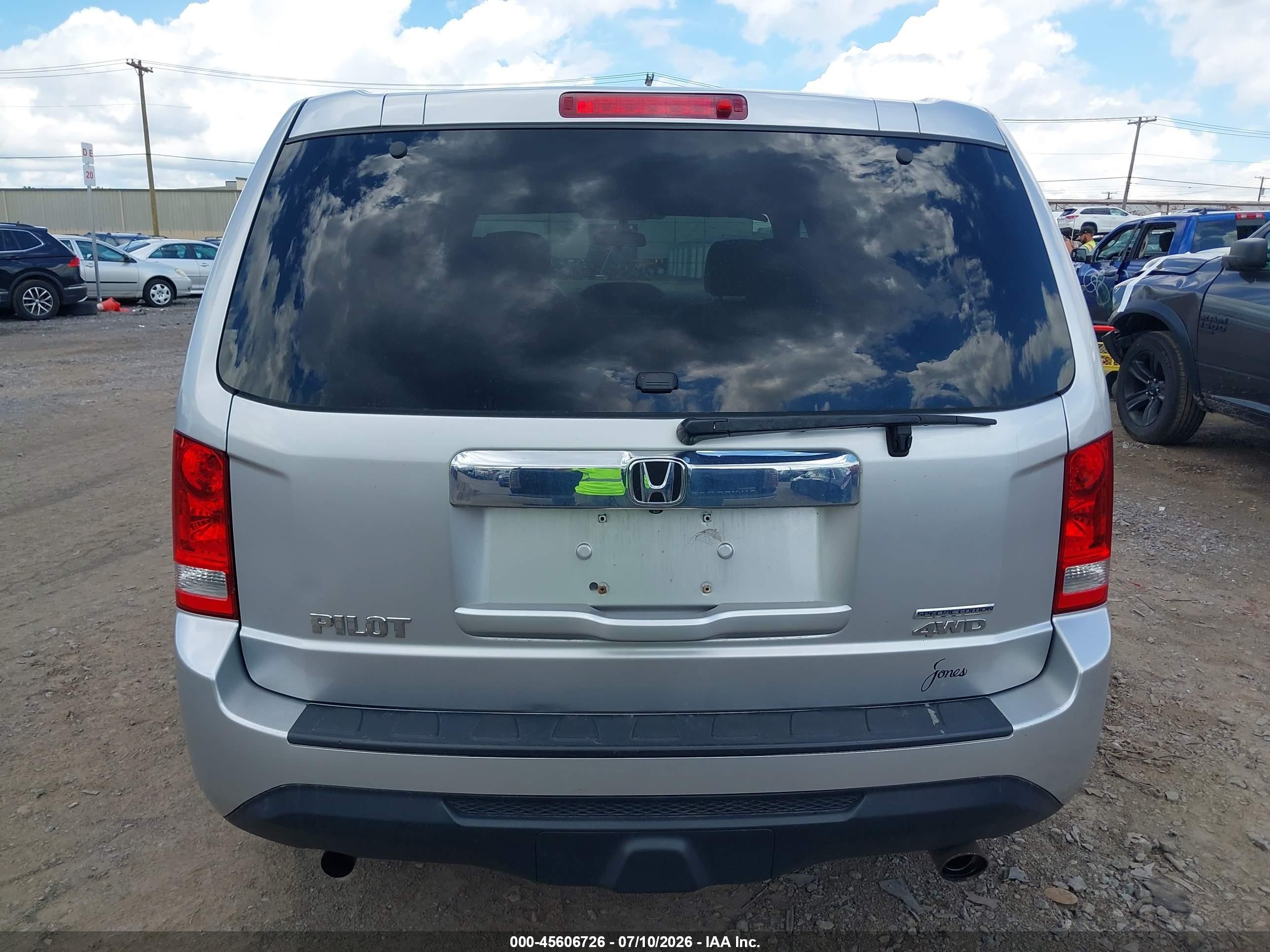 2015 Honda Pilot Se Silver vin: 5FNYF4H30FB034280