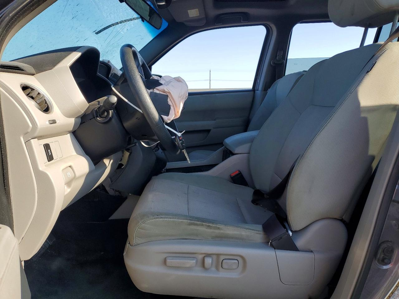 2015 Honda Pilot Se Gray vin: 5FNYF4H30FB047174