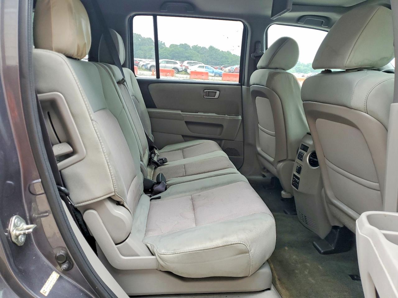 2015 Honda Pilot Se Gray vin: 5FNYF4H30FB067859