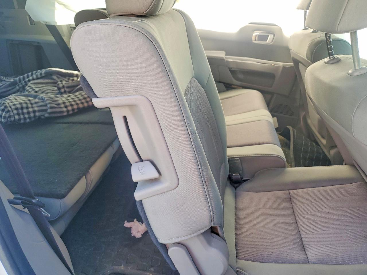 2015 Honda Pilot Se White vin: 5FNYF4H33FB016792