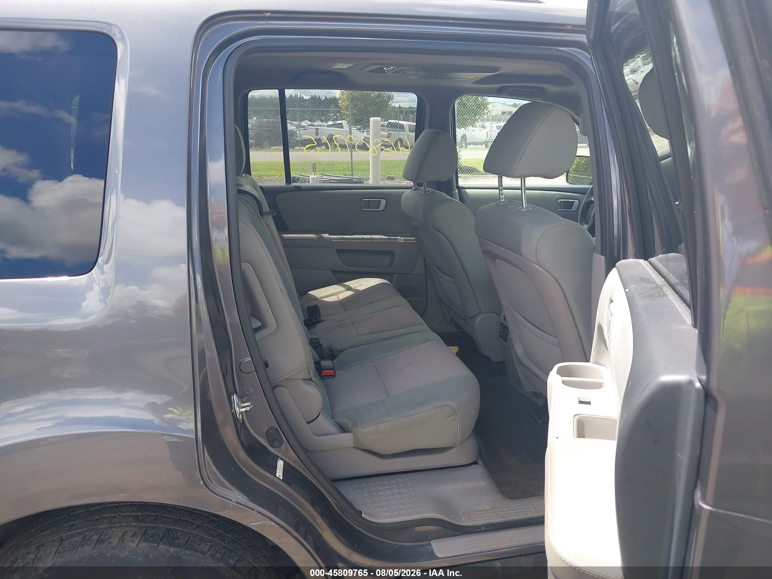 2015 Honda Pilot Se Серый vin: 5FNYF4H33FB017957