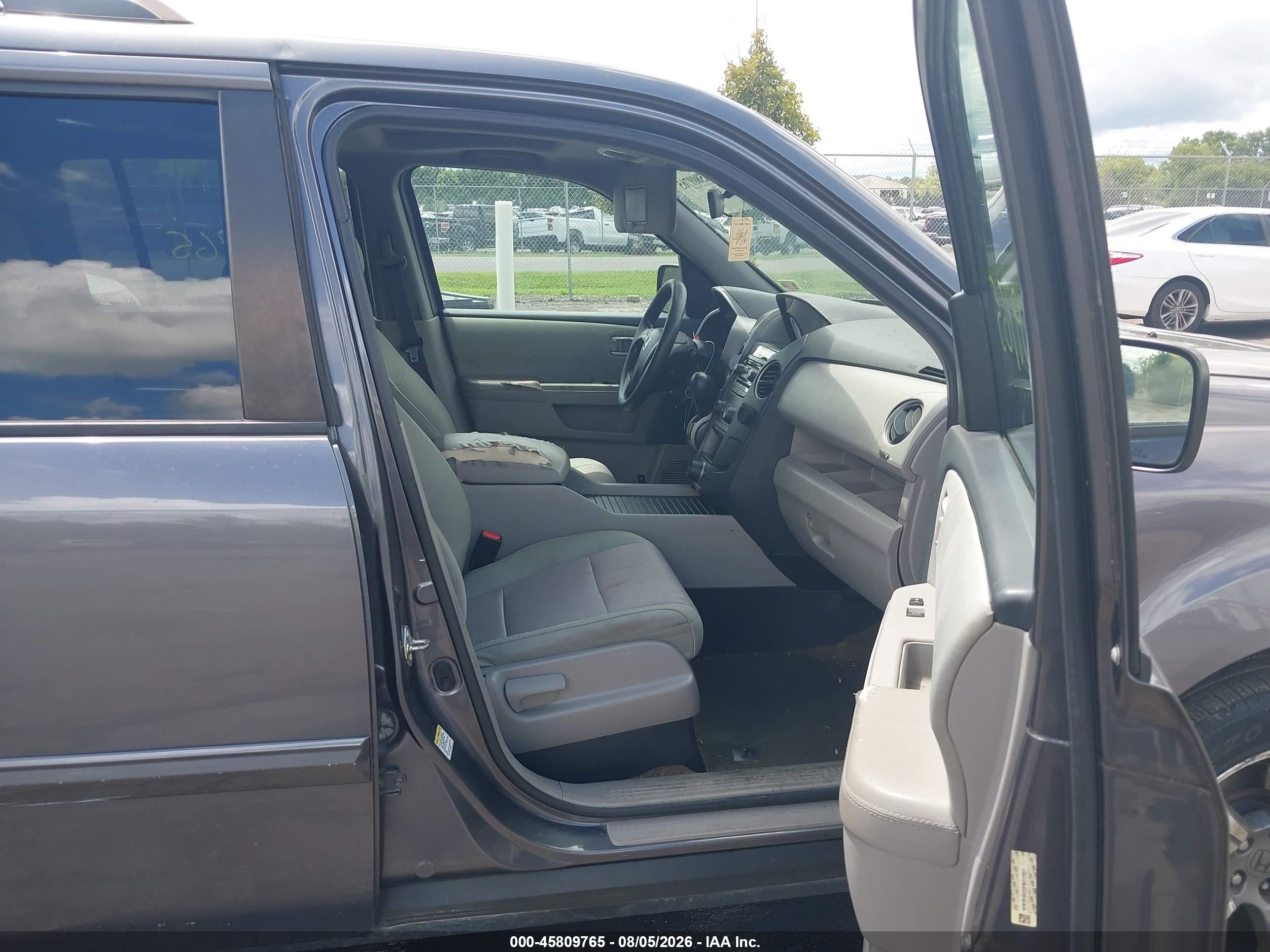2015 Honda Pilot Se Серый vin: 5FNYF4H33FB017957