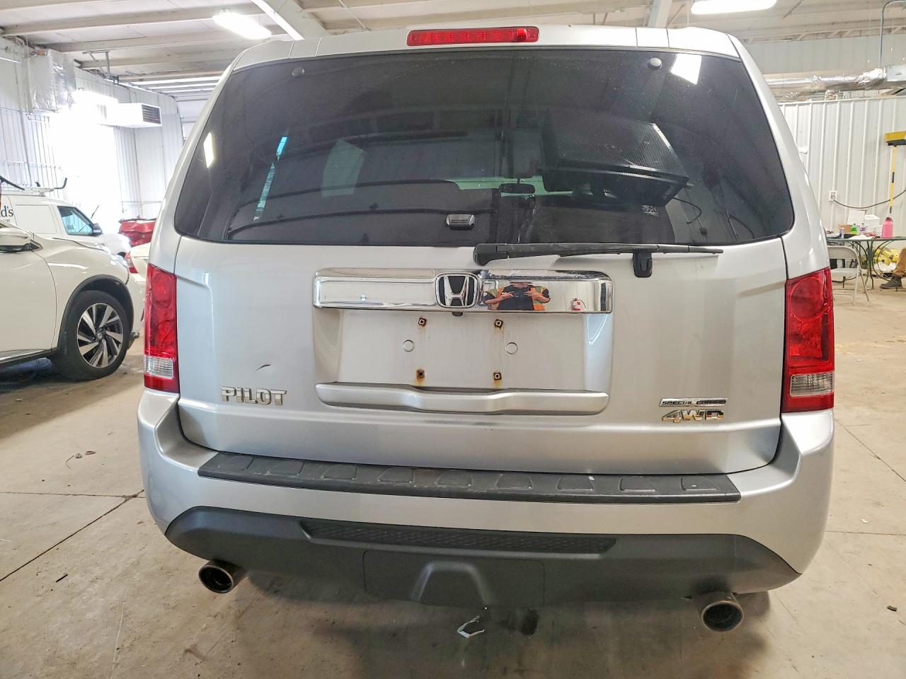 2015 Honda Pilot Se Серебряный vin: 5FNYF4H37FB007996