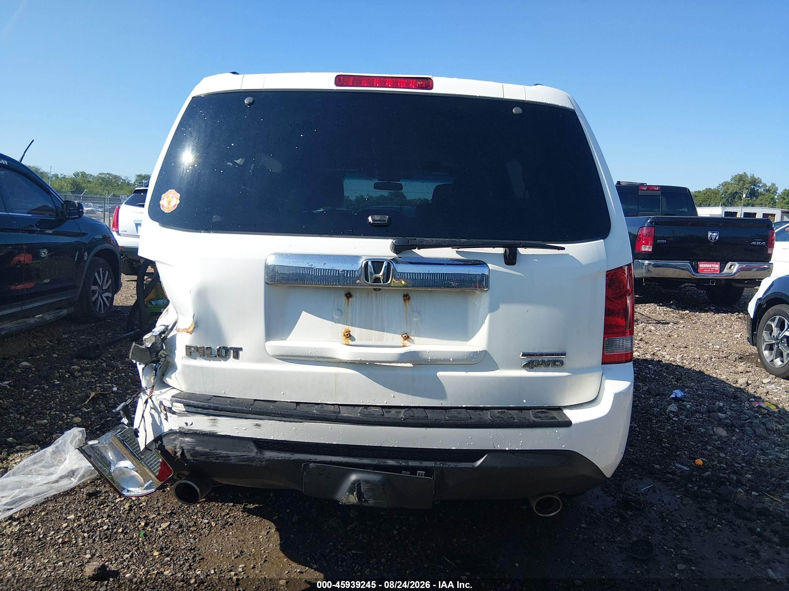 2015 Honda Pilot Se White vin: 5FNYF4H37FB027990