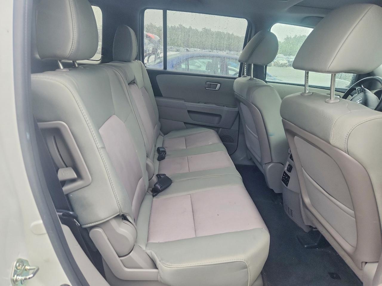 2015 Honda Pilot Se White vin: 5FNYF4H38FB070928