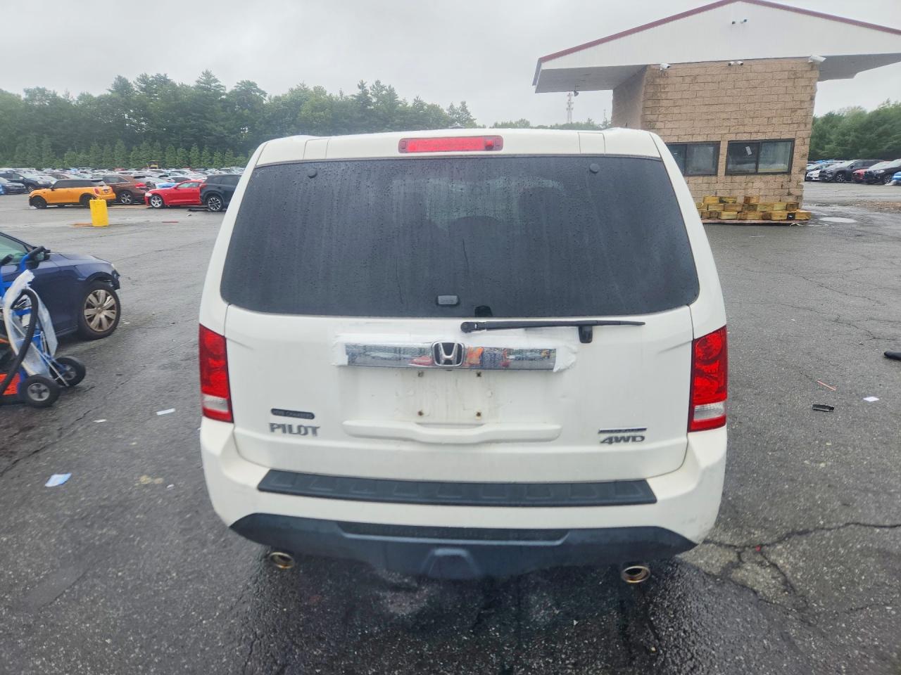 2015 Honda Pilot Se White vin: 5FNYF4H38FB070928