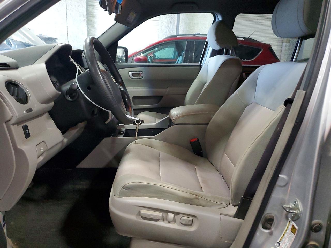 2011 Honda Pilot Ex Silver vin: 5FNYF4H40BB013979