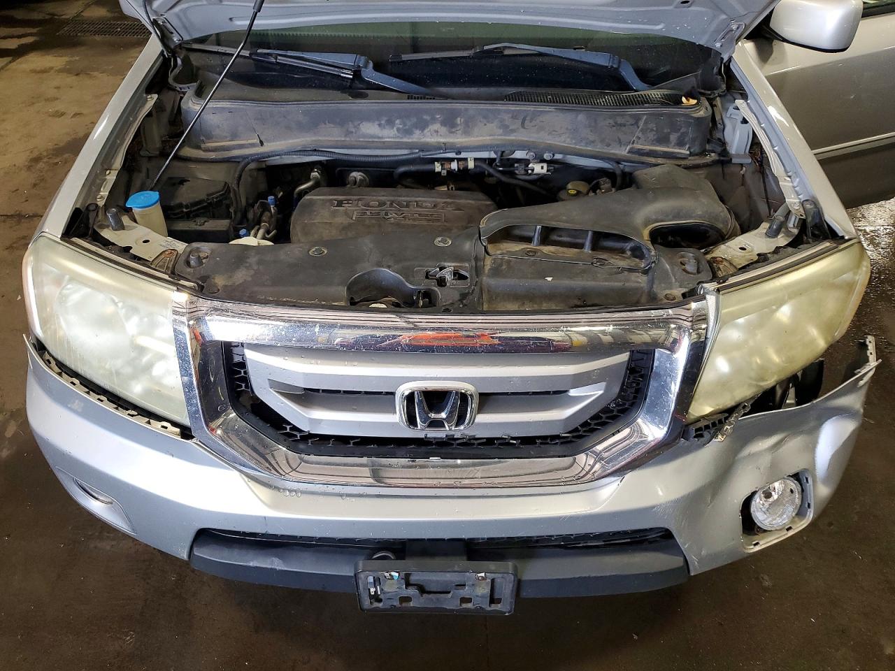 2011 Honda Pilot Ex Silver vin: 5FNYF4H40BB013979