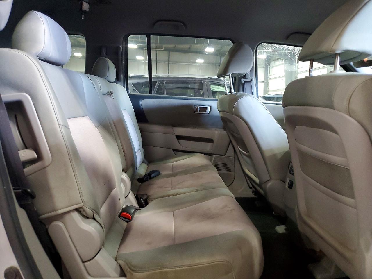 2011 Honda Pilot Ex Silver vin: 5FNYF4H40BB013979