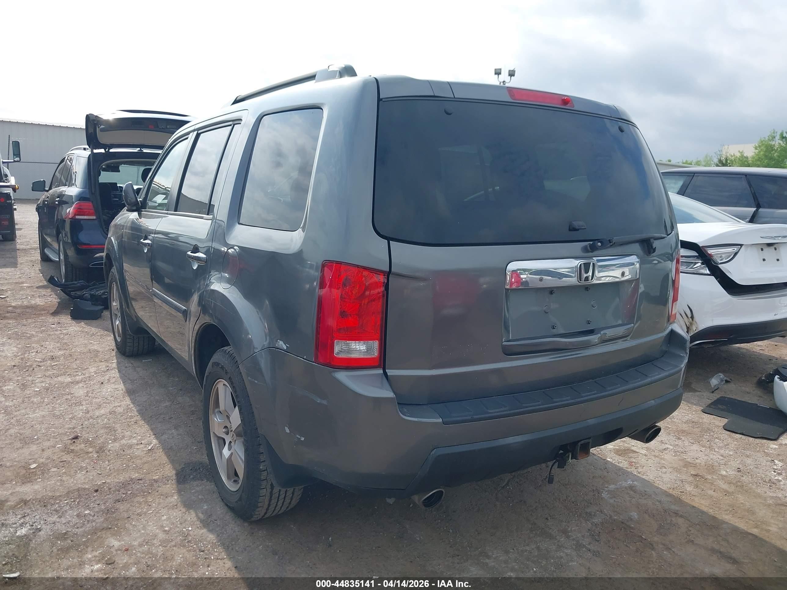 2011 Honda Pilot Ex Gray vin: 5FNYF4H40BB034444