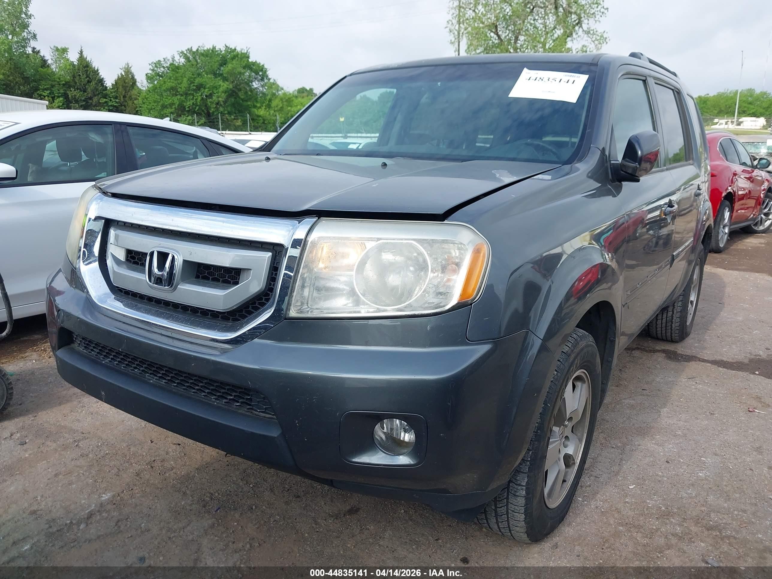 2011 Honda Pilot Ex Gray vin: 5FNYF4H40BB034444