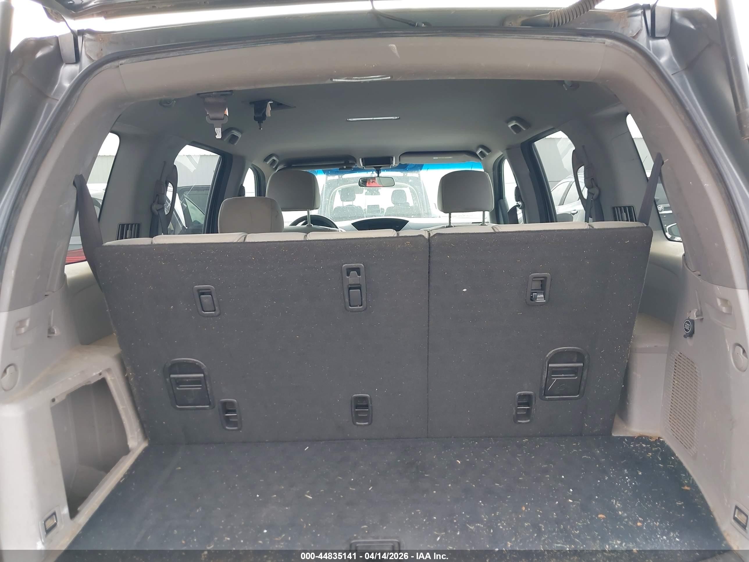 2011 Honda Pilot Ex Gray vin: 5FNYF4H40BB034444