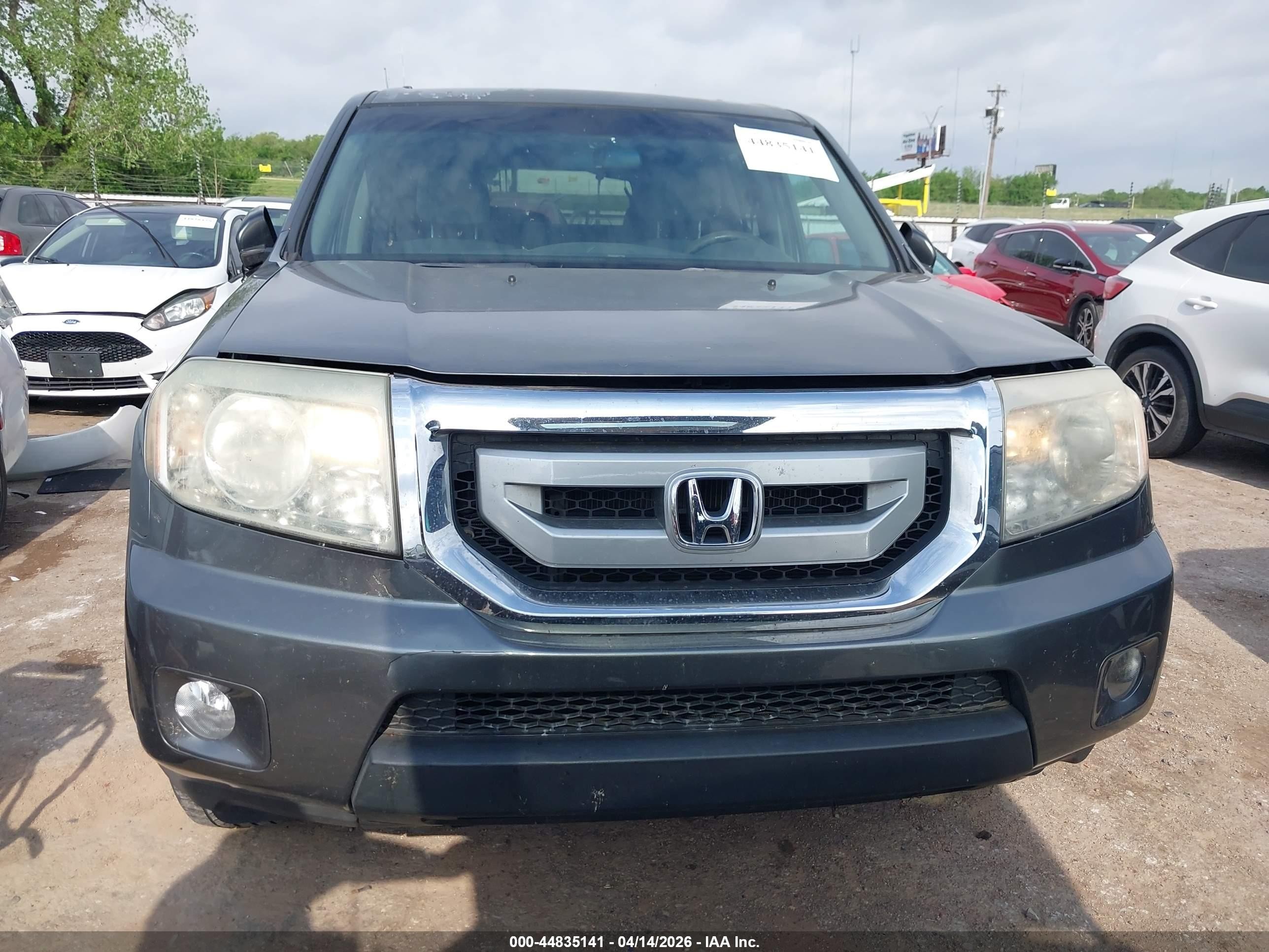 2011 Honda Pilot Ex Gray vin: 5FNYF4H40BB034444
