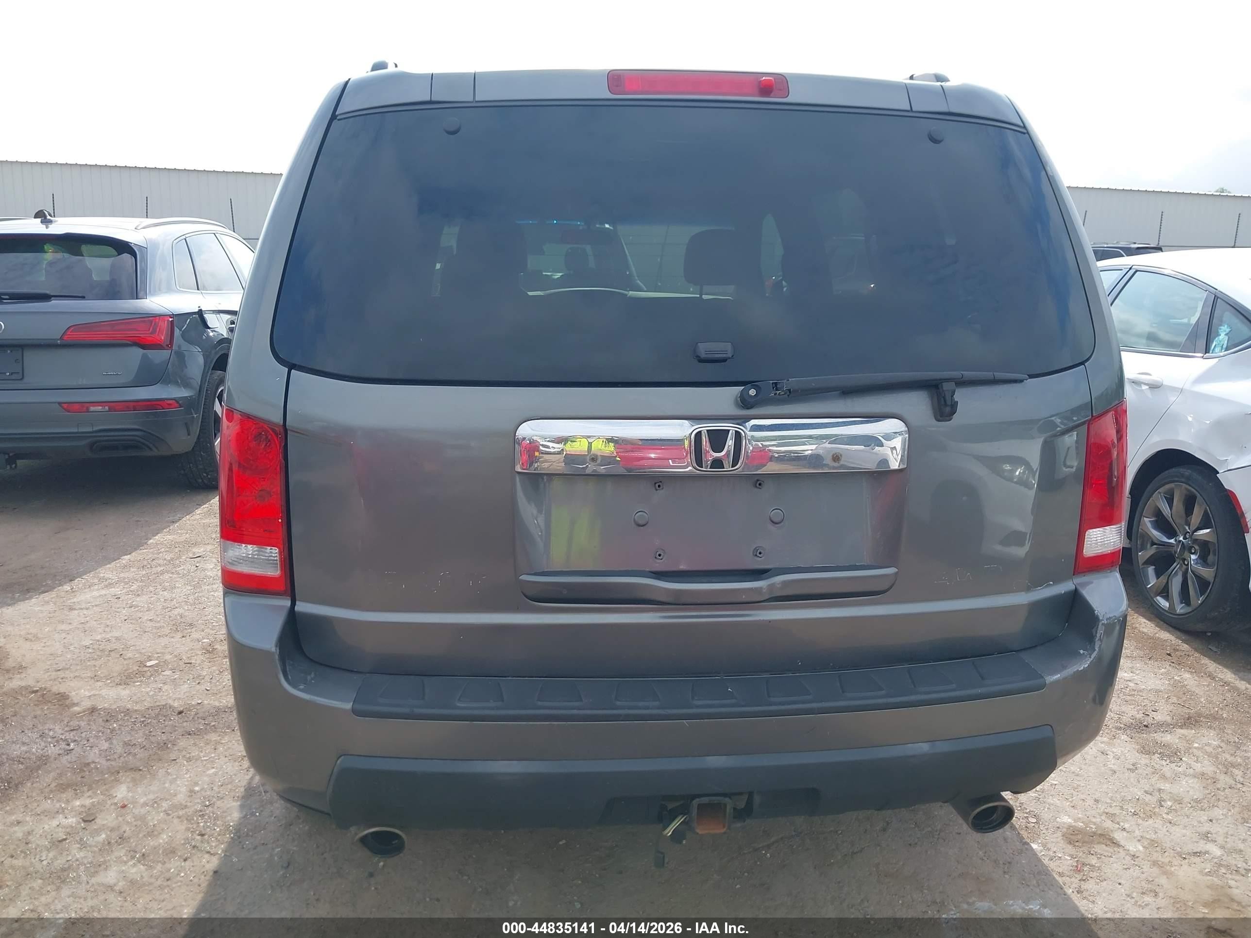 2011 Honda Pilot Ex Gray vin: 5FNYF4H40BB034444