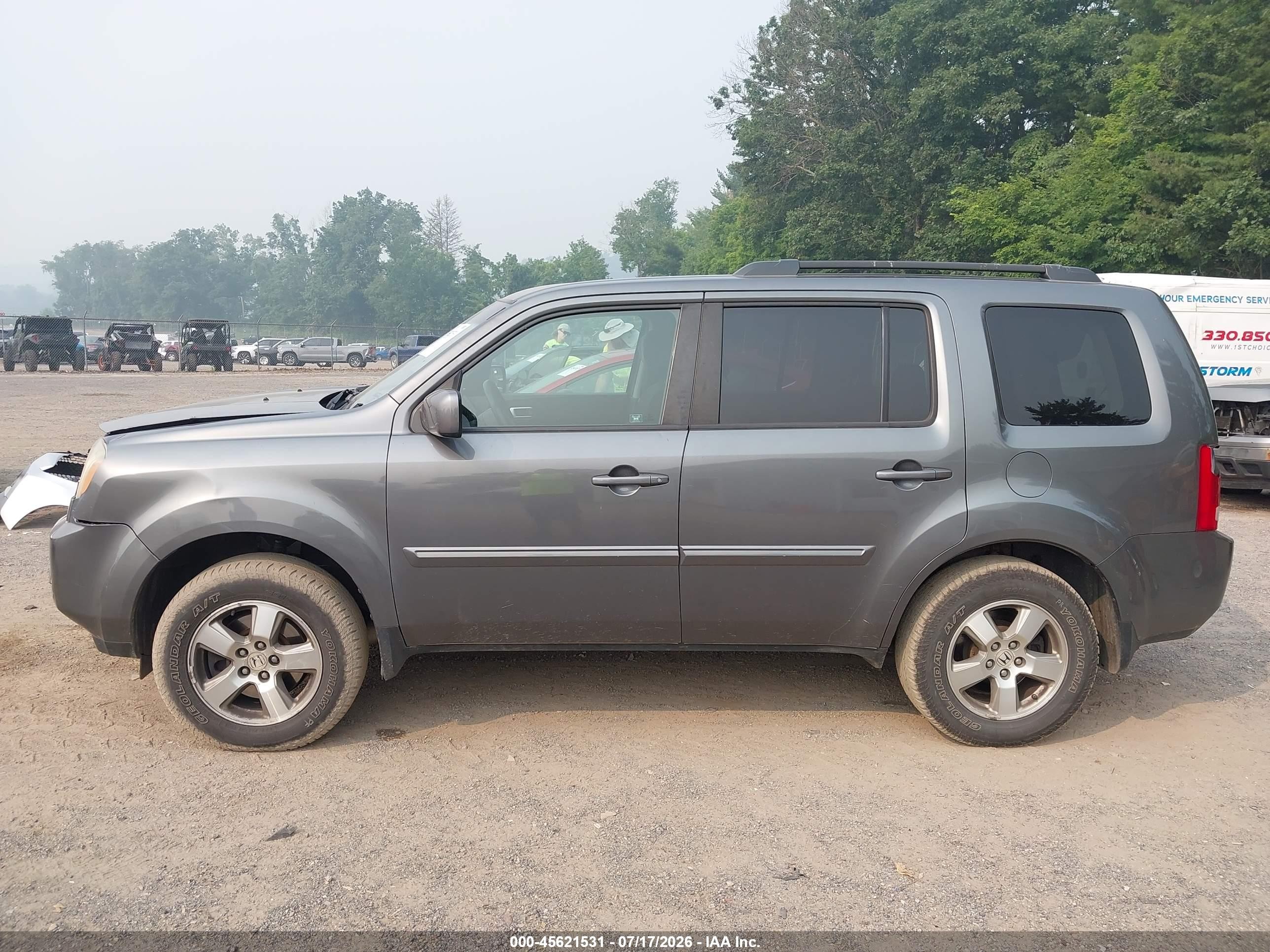 2011 Honda Pilot Ex Gray vin: 5FNYF4H40BB055018