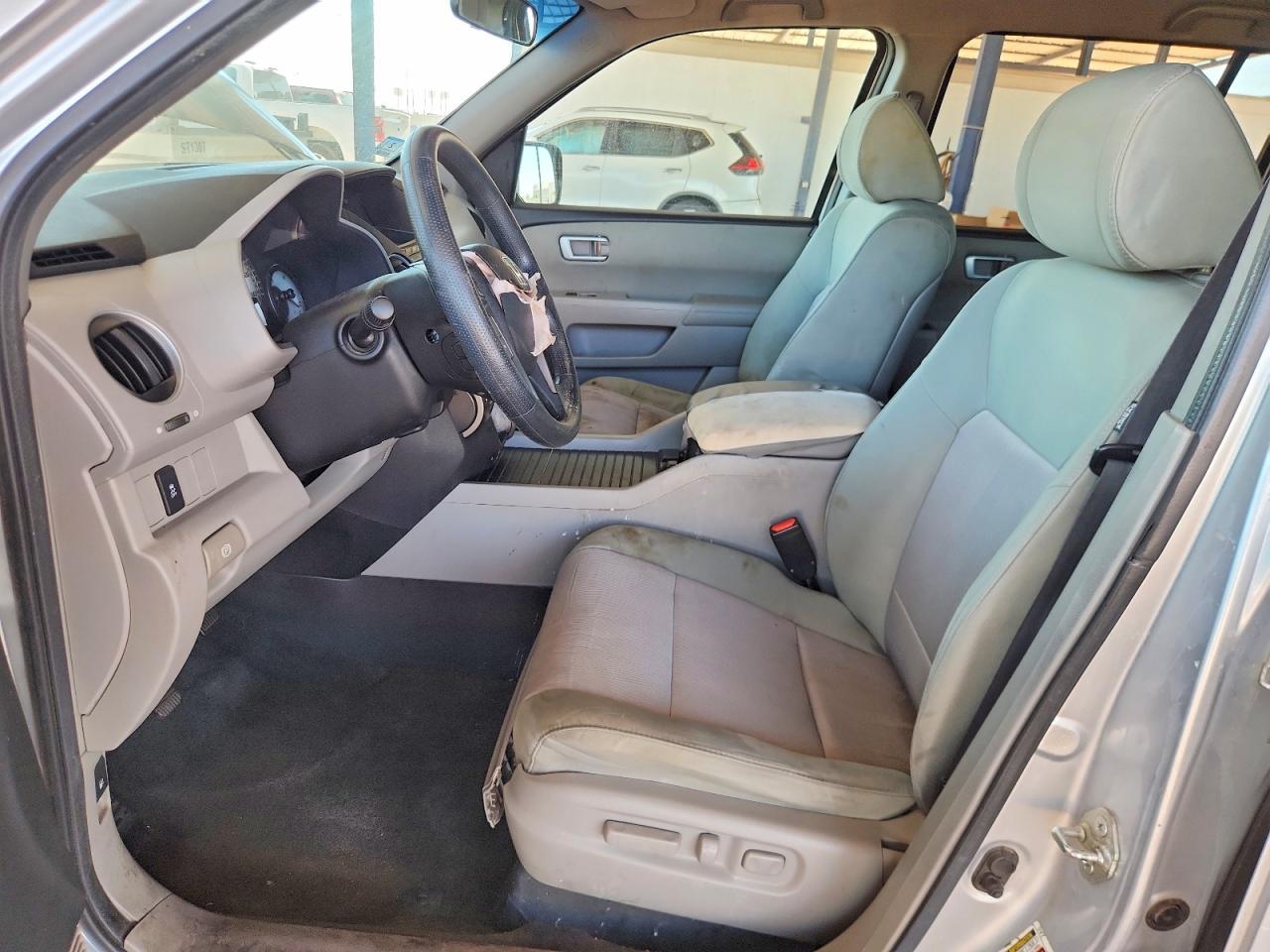 2012 Honda Pilot Ex Silver vin: 5FNYF4H40CB070216