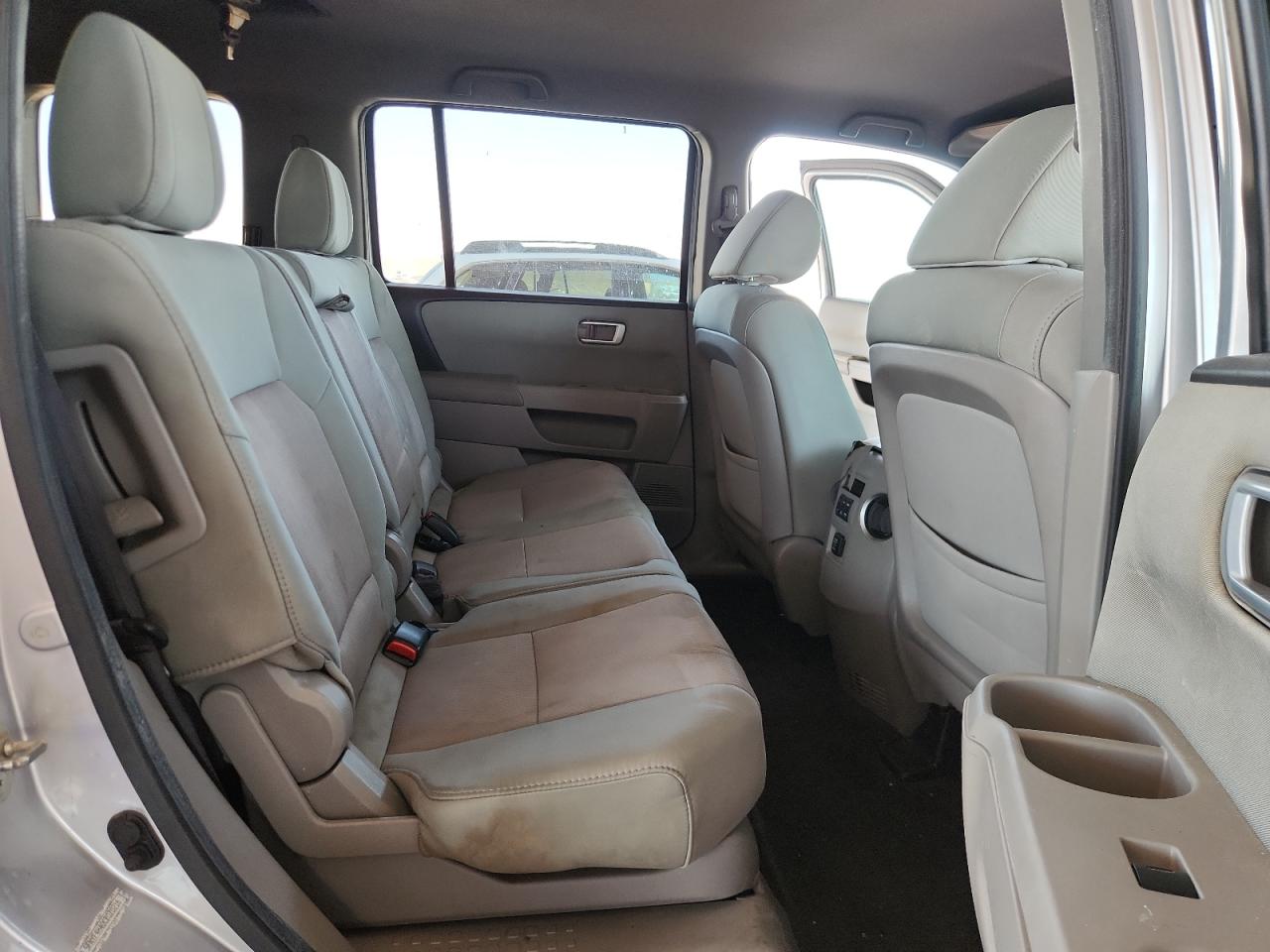2012 Honda Pilot Ex Silver vin: 5FNYF4H40CB070216