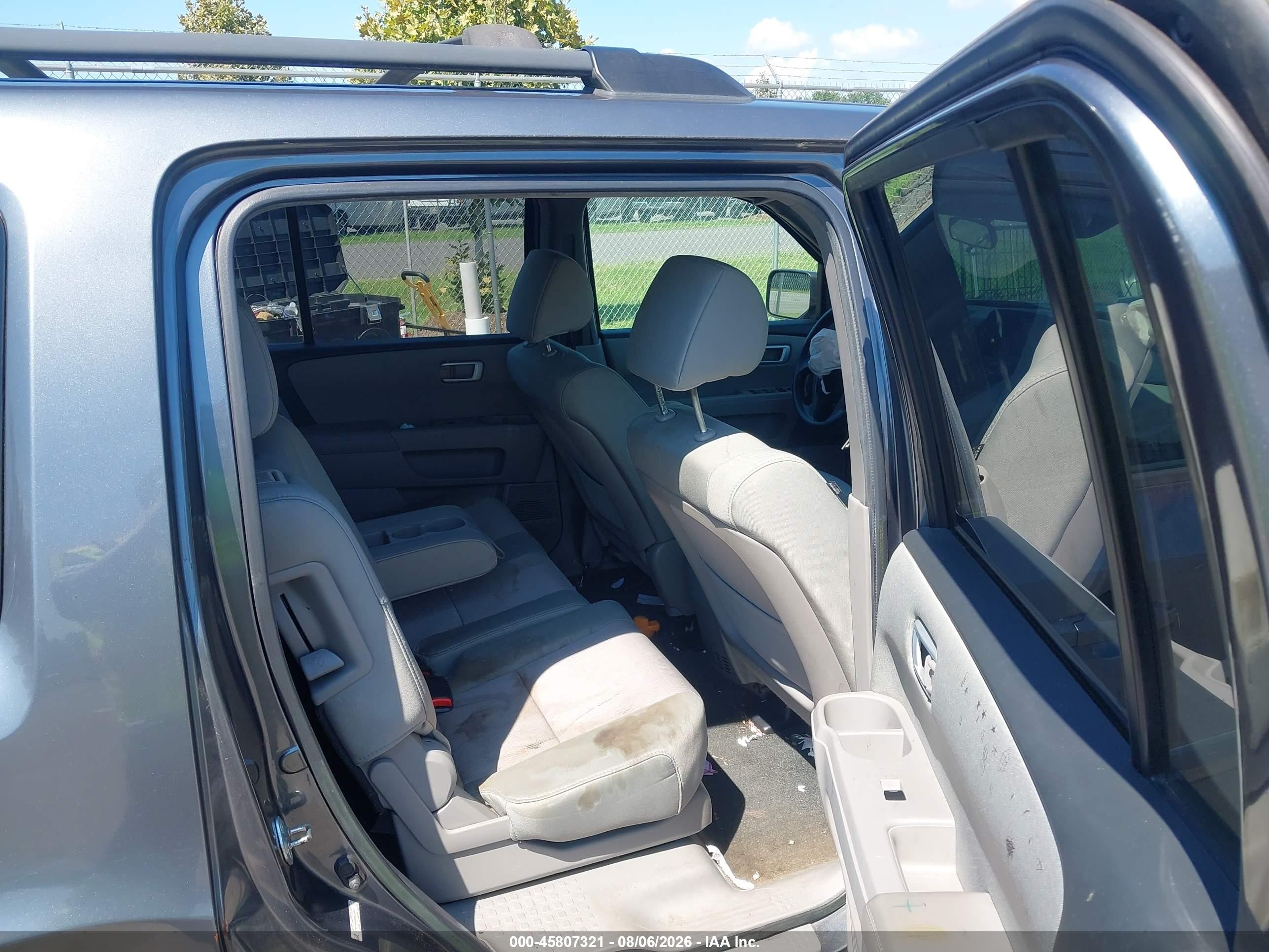 2013 Honda Pilot Ex Gray vin: 5FNYF4H40DB025665